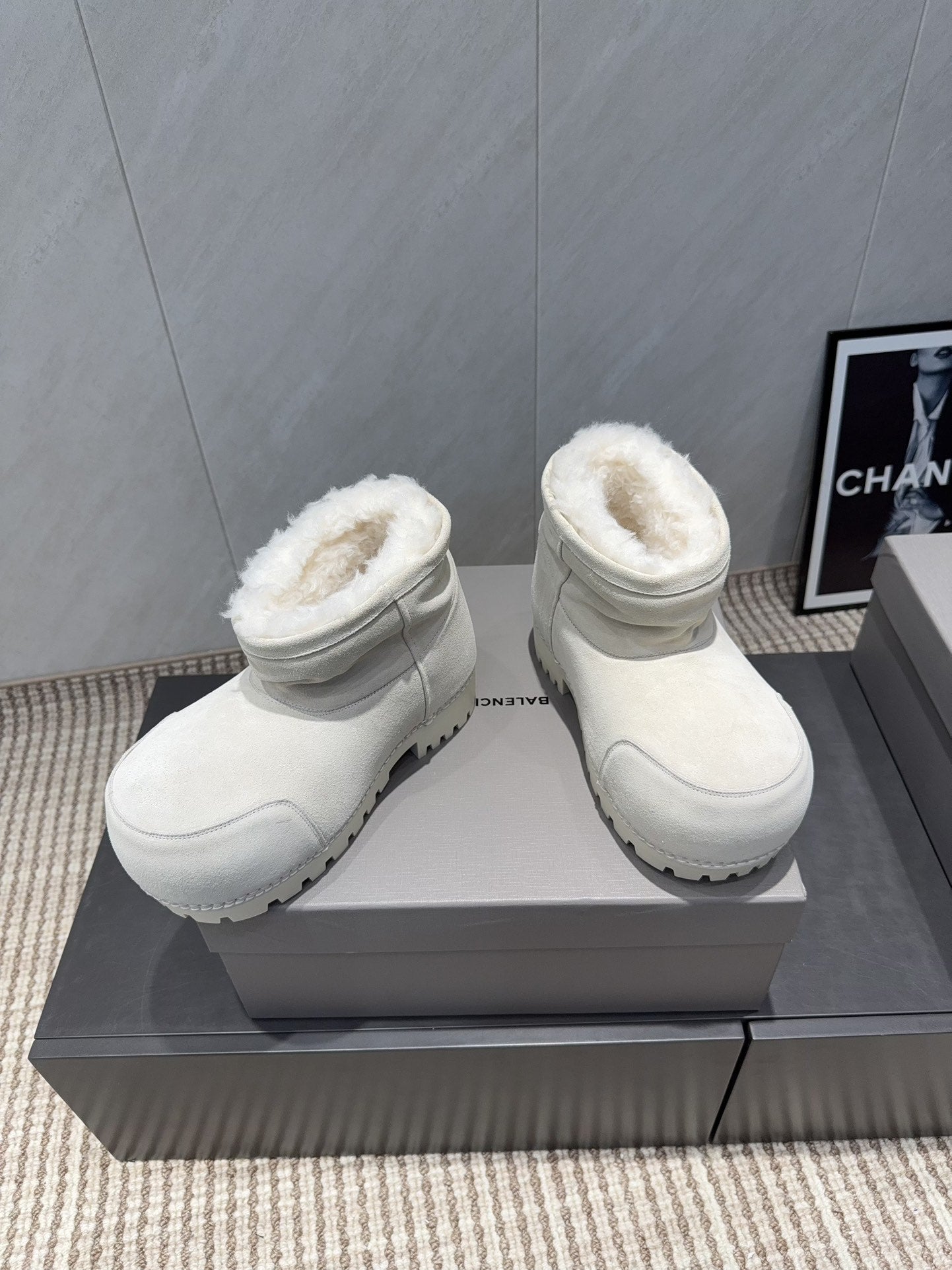 BALENCIAGA 25S LOW ANKLE BOOTS PLATFORM HEEL IN WHITE SUEDE STYLE 1 - 35