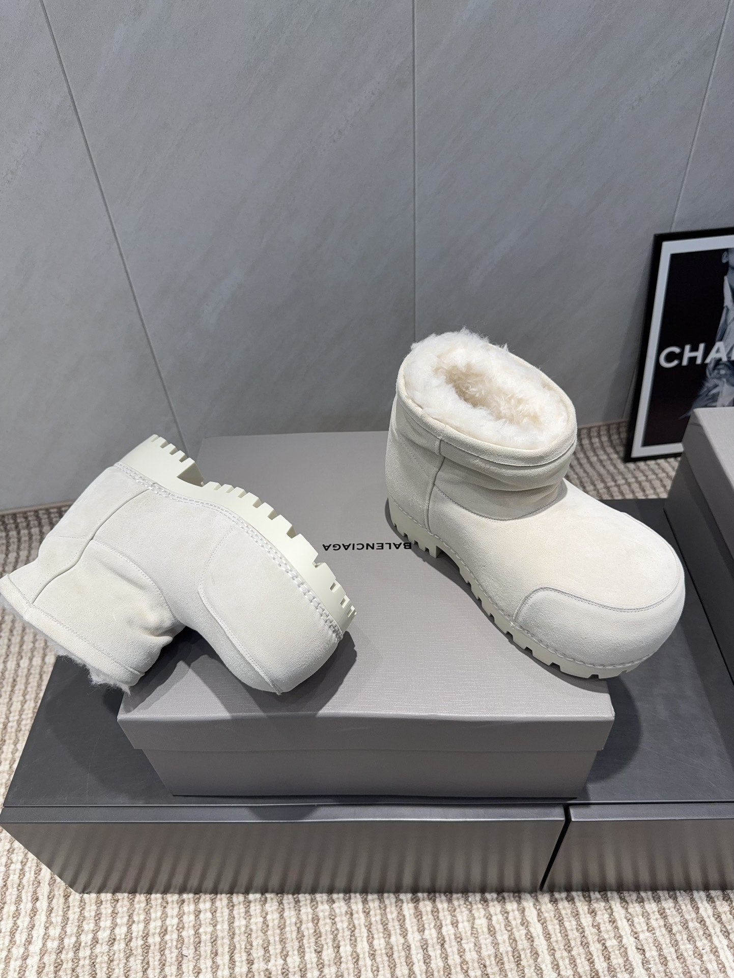 BALENCIAGA 25S LOW ANKLE BOOTS PLATFORM HEEL IN WHITE SUEDE STYLE 1 - 35
