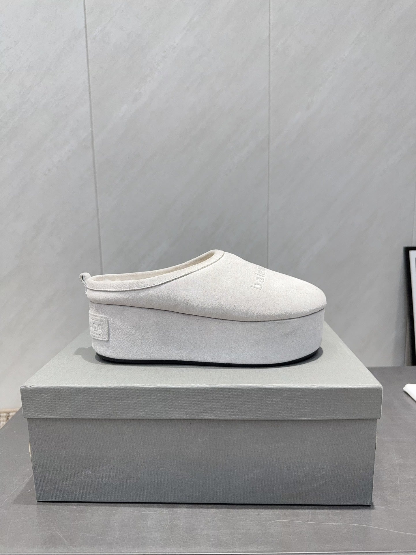 BALENCIAGA 25S AURALEE SLIP-ON 50 MM IN WHITE SUEDE STYLE 3 - 35