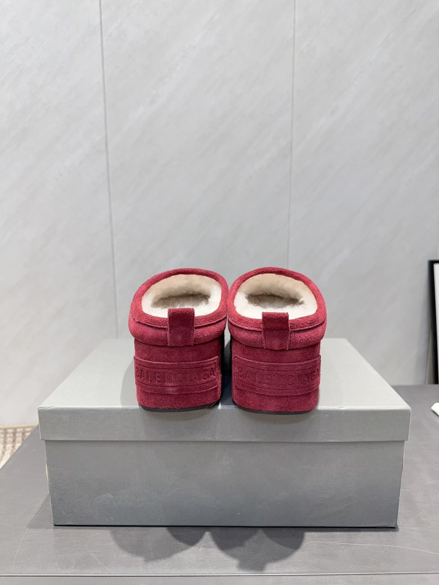 BALENCIAGA 25S AURALEE SLIP-ON 50 MM IN DEEP WINE RED SUEDE STYLE 2 - 35