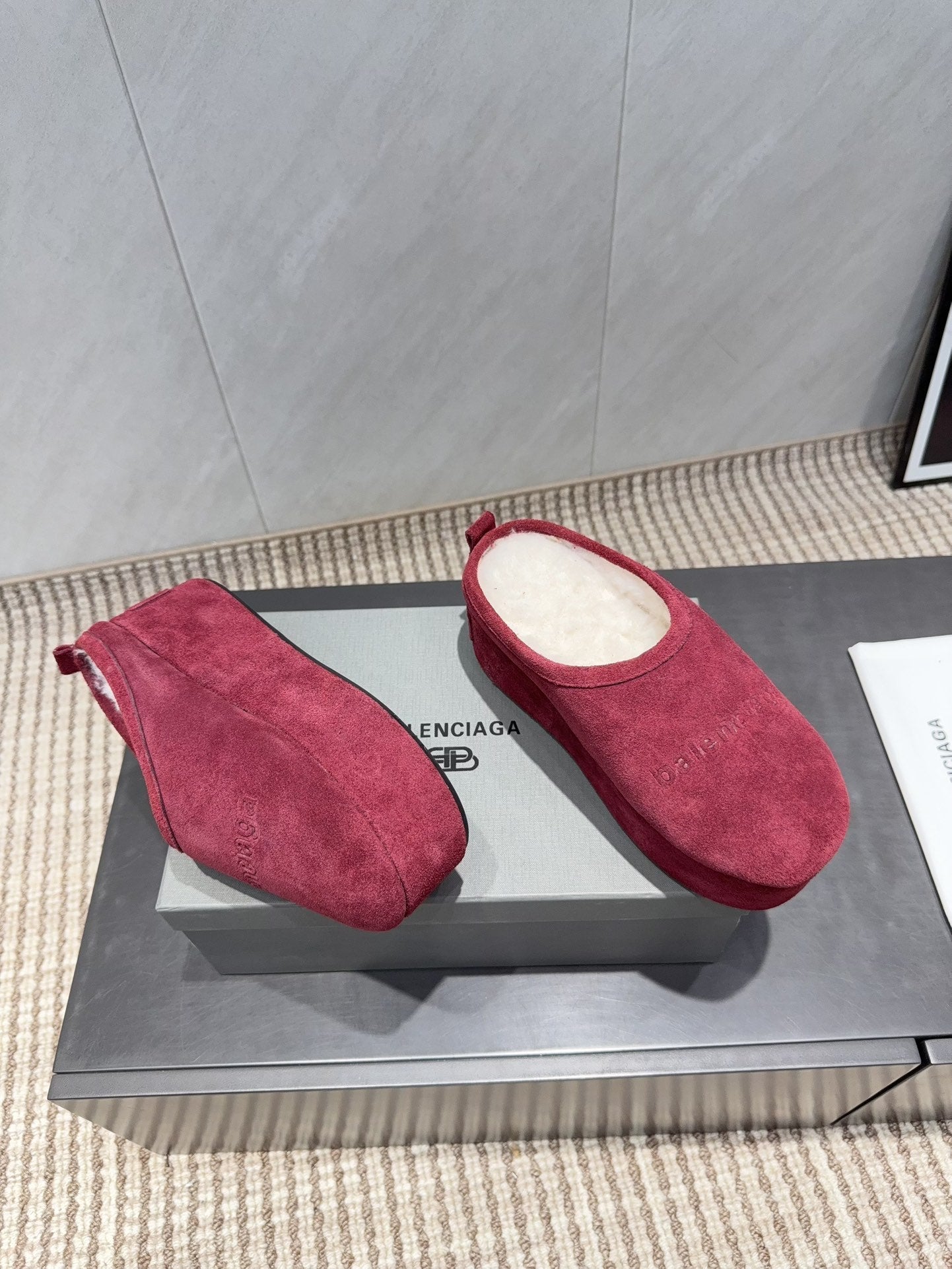BALENCIAGA 25S AURALEE SLIP-ON 50 MM IN DEEP WINE RED SUEDE STYLE 2 - 35