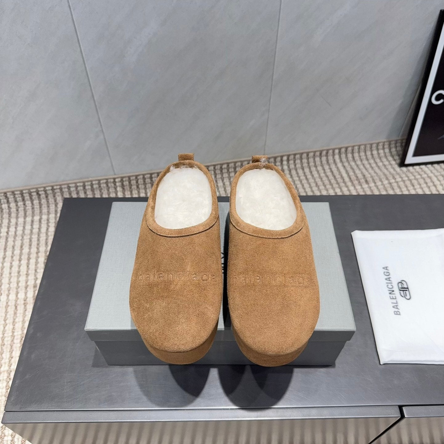 BALENCIAGA 25S AURALEE SLIP-ON 50 MM IN LIGHT BROWN SUEDE STYLE 1 - 35
