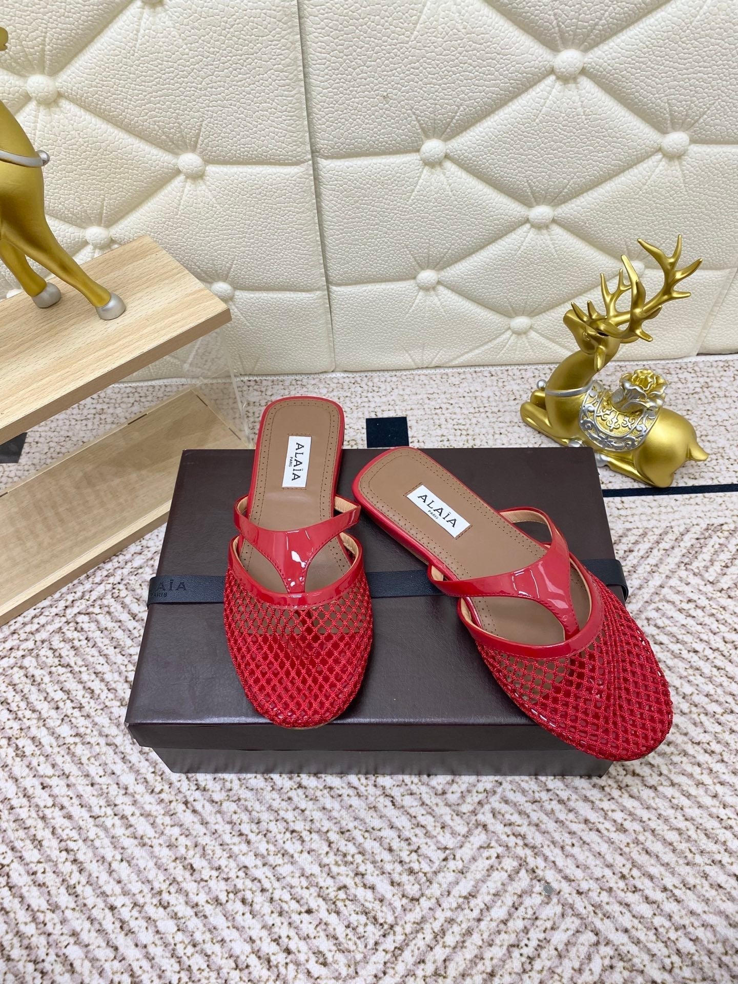 ALAIA BREATHABLE FLAT-TOE MULES 25S IN RED CALFSKIN - 35