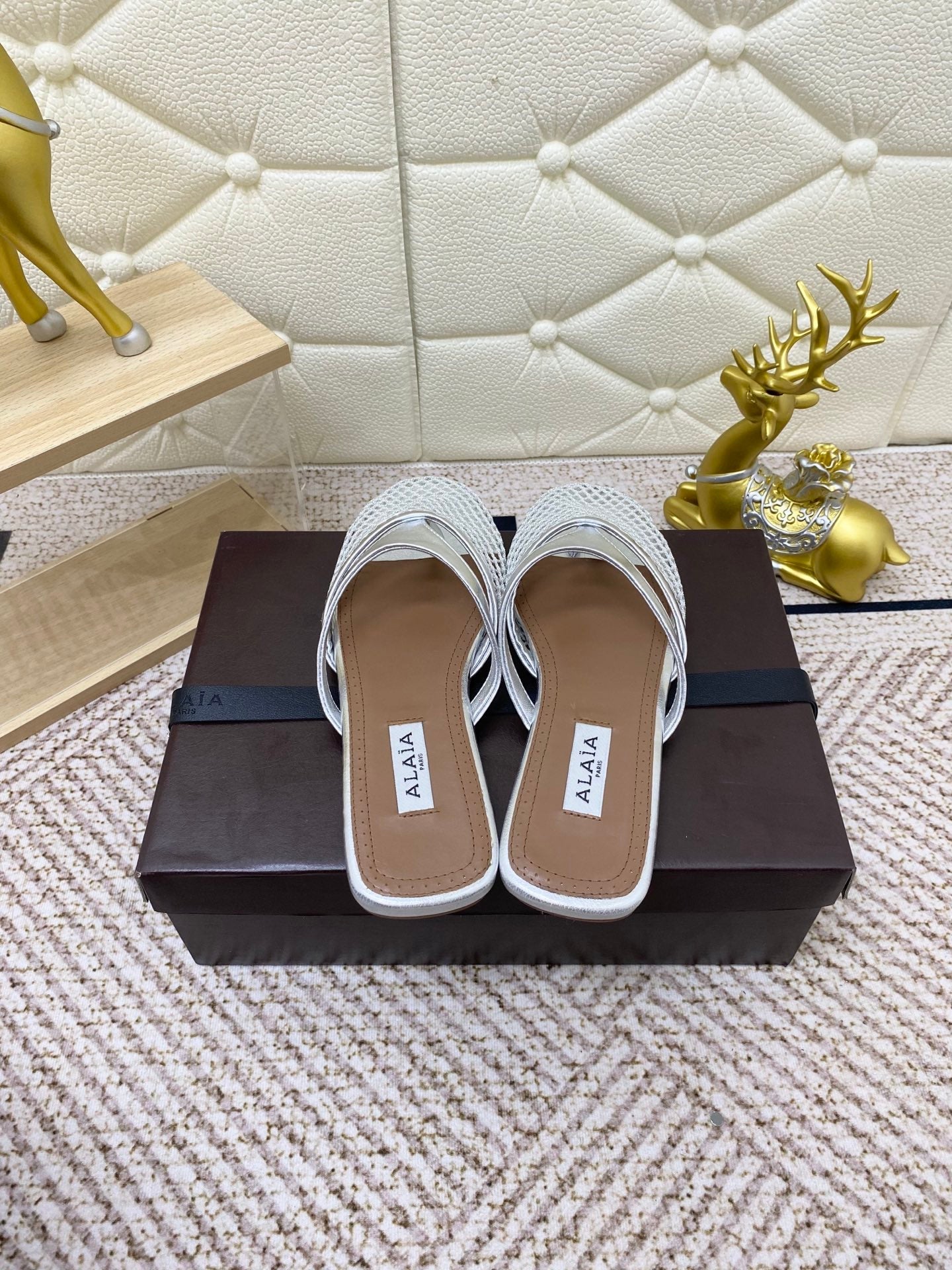 ALAIA BREATHABLE FLAT-TOE MULES 25S IN SILVER CALFSKIN - 35