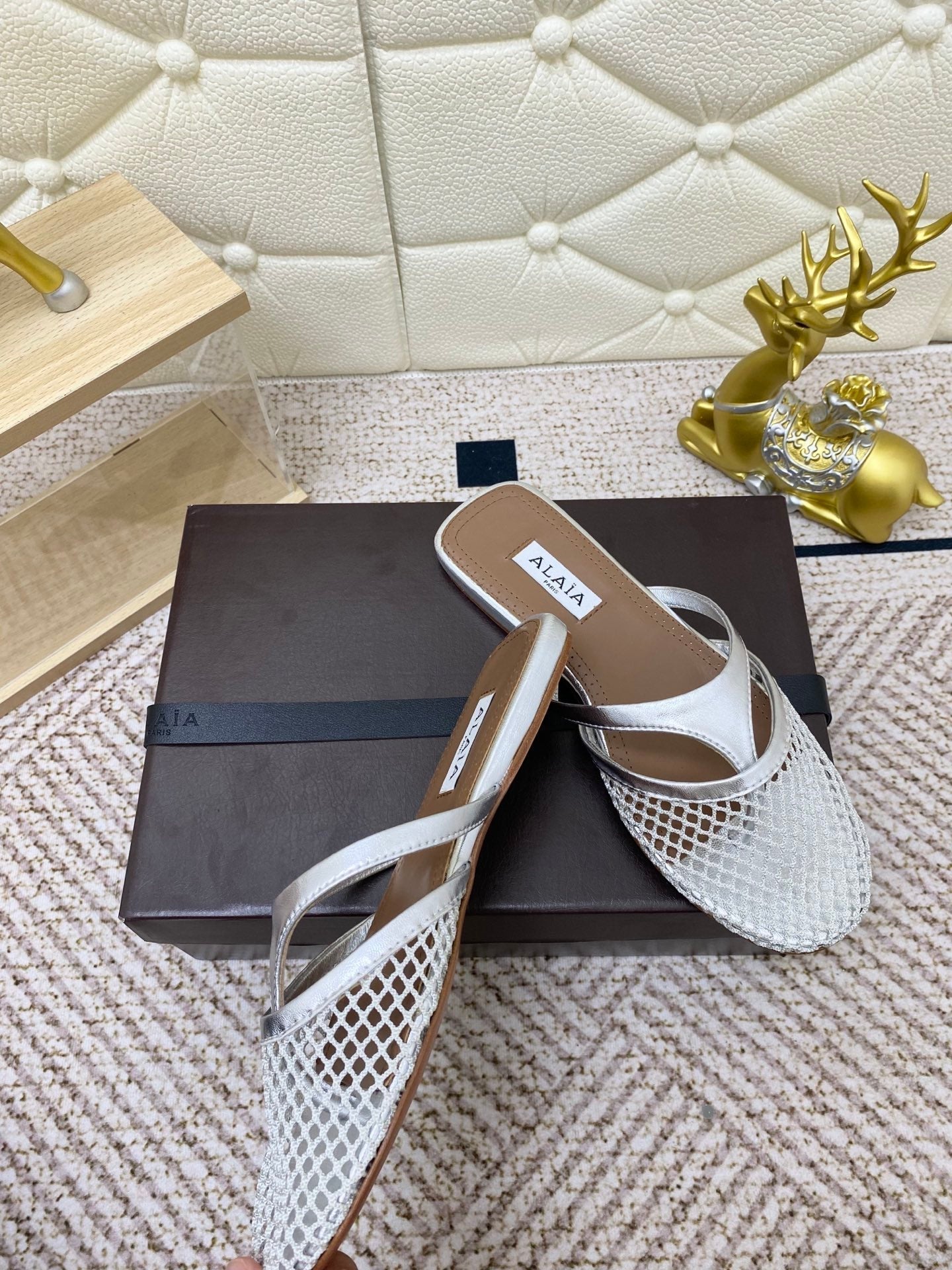 ALAIA BREATHABLE FLAT-TOE MULES 25S IN SILVER CALFSKIN - 35