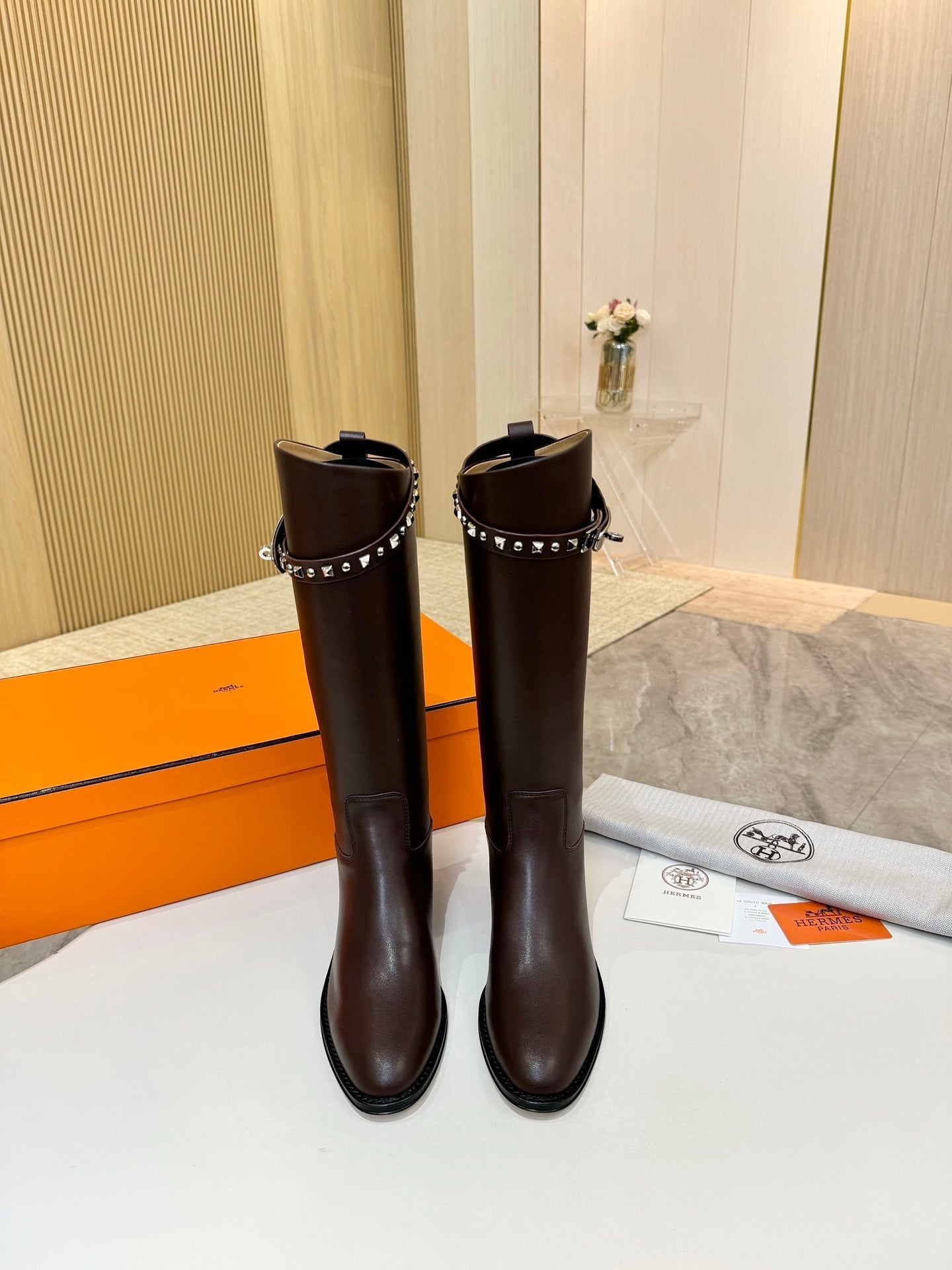 HM 25S KNEE-HIGH FLAT BOOTS IN DARK BROWN LAMBSKIN WITH SILVER HARDWARE - 34