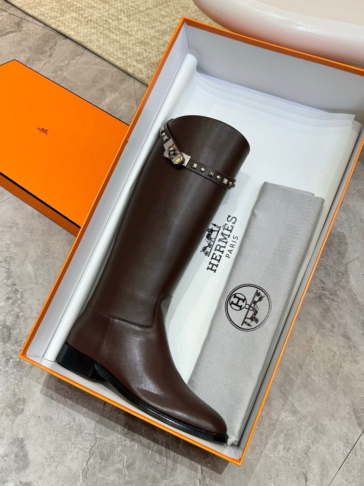 HM 25S KNEE-HIGH FLAT BOOTS IN DARK BROWN LAMBSKIN WITH SILVER HARDWARE - 34