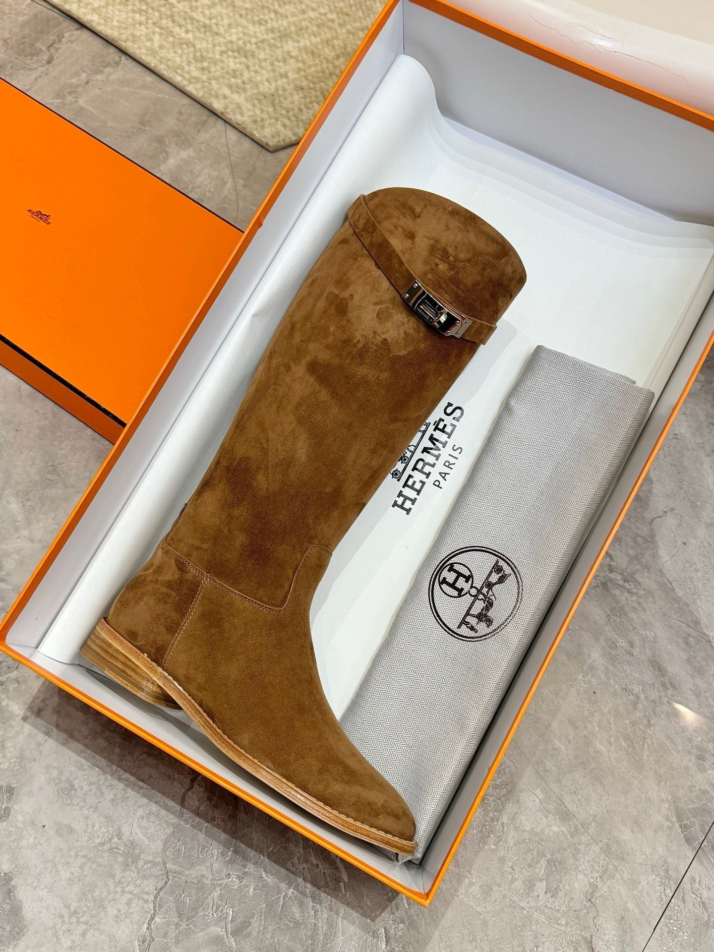 HM 25S JUMPING KNEE-HIGH BOOTS IN BROWN SUEDE WITH SILVER HARDWARE - 34