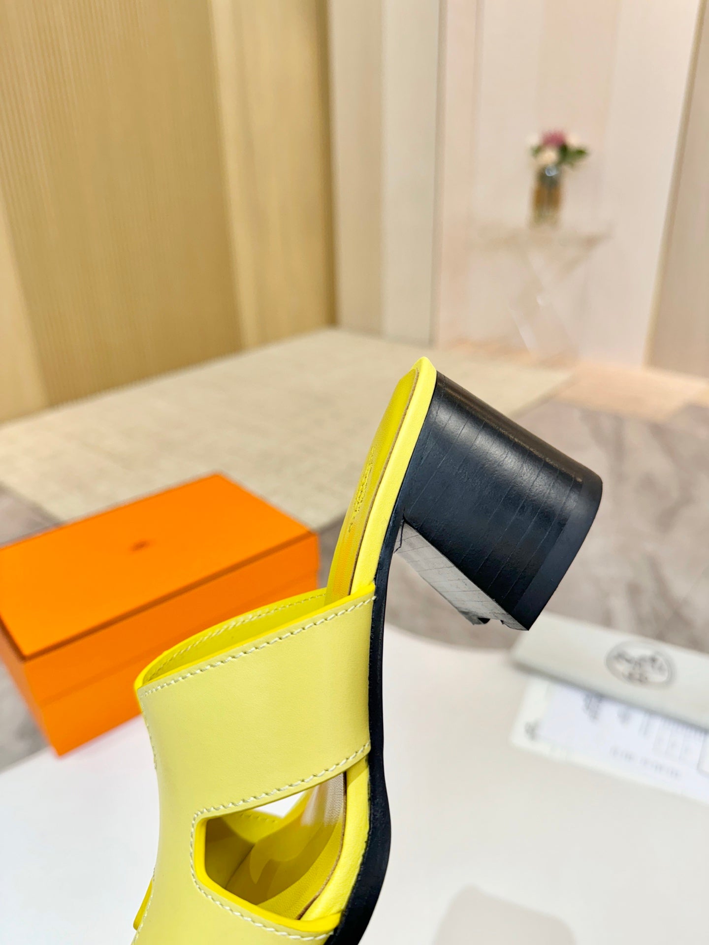 HM 26S HELIA SANDAL 70MM IN YELLOW CALFSKIN