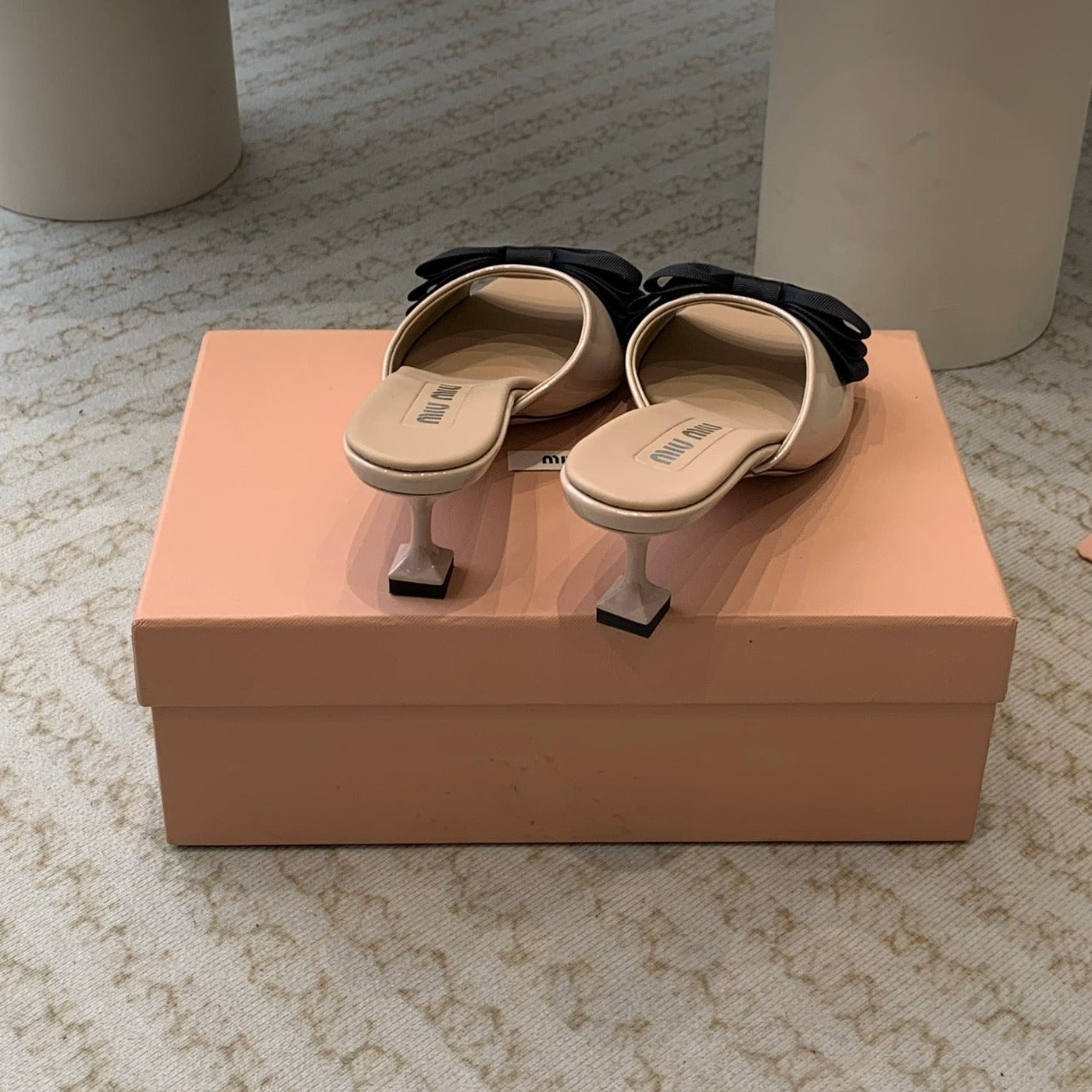 Nude Beige Mid - Heels With Black Bow Calfskin - 35