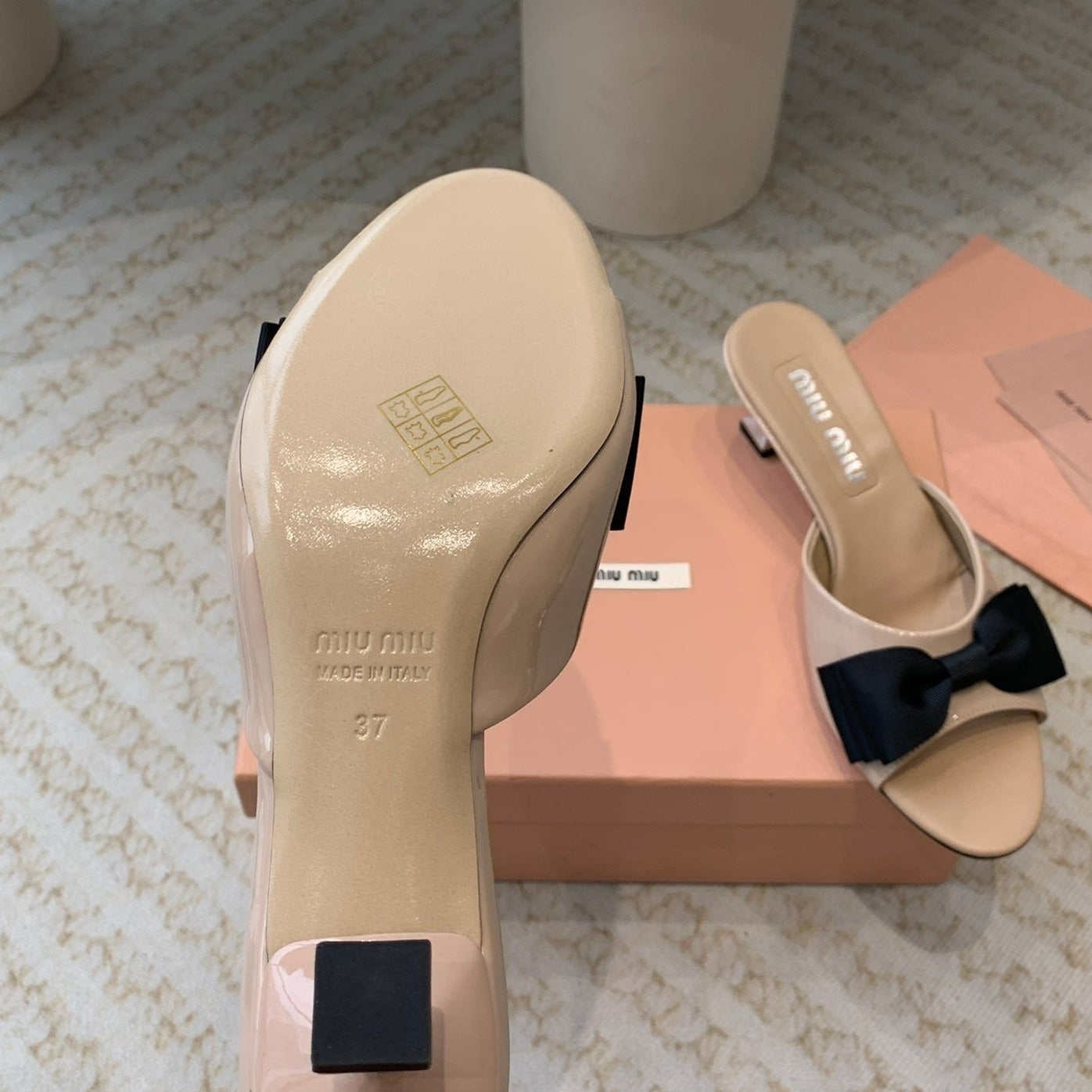 Nude Beige Mid - Heels With Black Bow Calfskin - 35