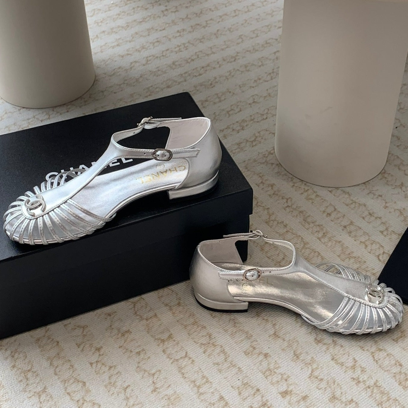 Summer New Hollow Roman Sandals Silver Sheepskin - 35