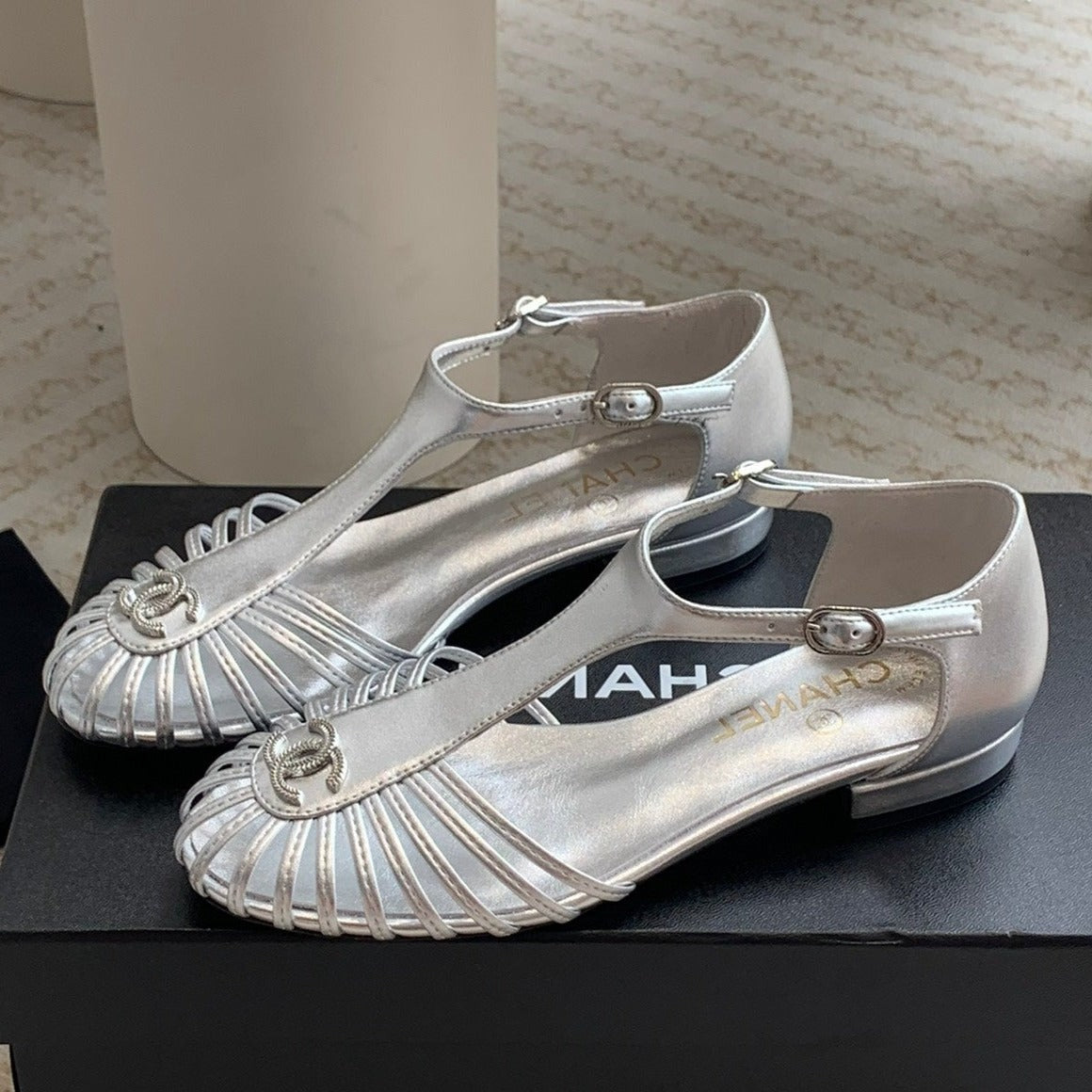 Summer New Hollow Roman Sandals Silver Sheepskin - 35