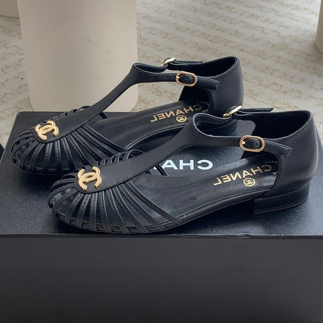 Summer New Hollow Roman Sandals Black Sheepskin - 35
