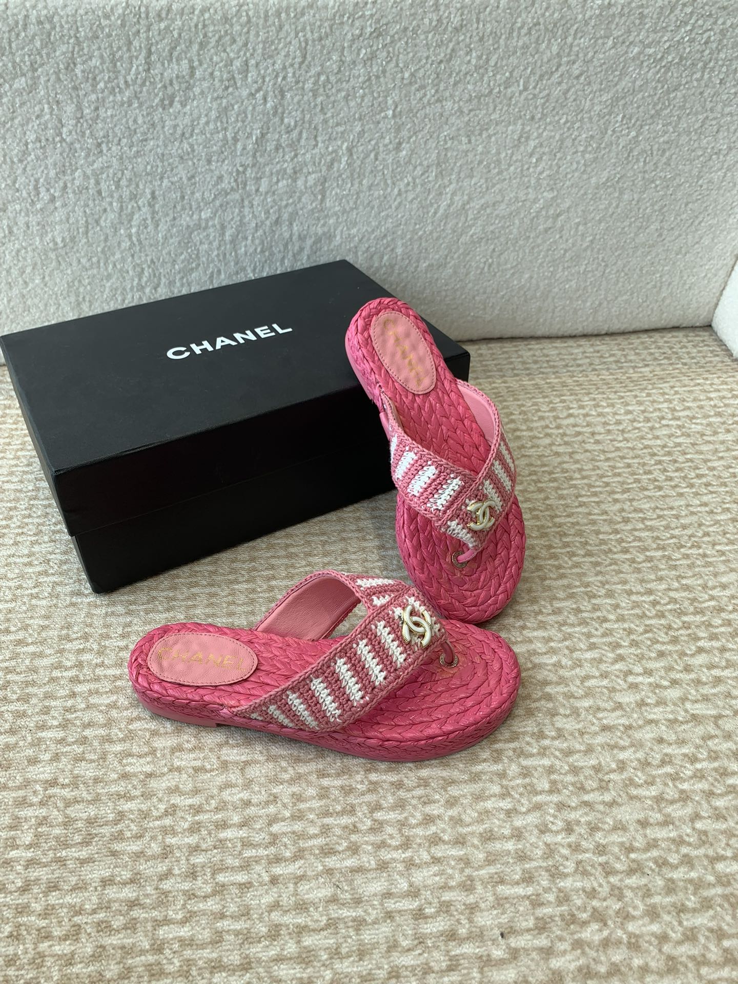 Double C Hottest Knit Flip-Flops Bright Pink - 35