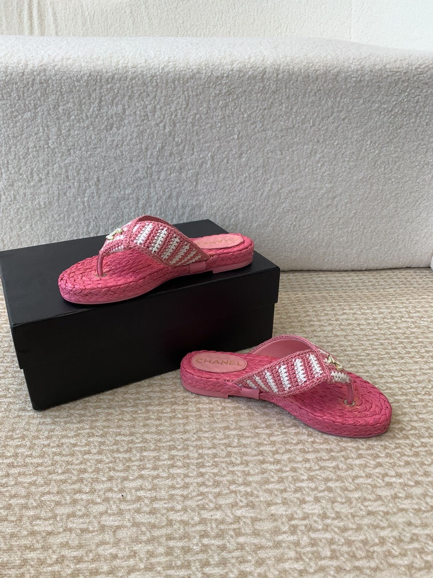 Double C Hottest Knit Flip-Flops Bright Pink - 35