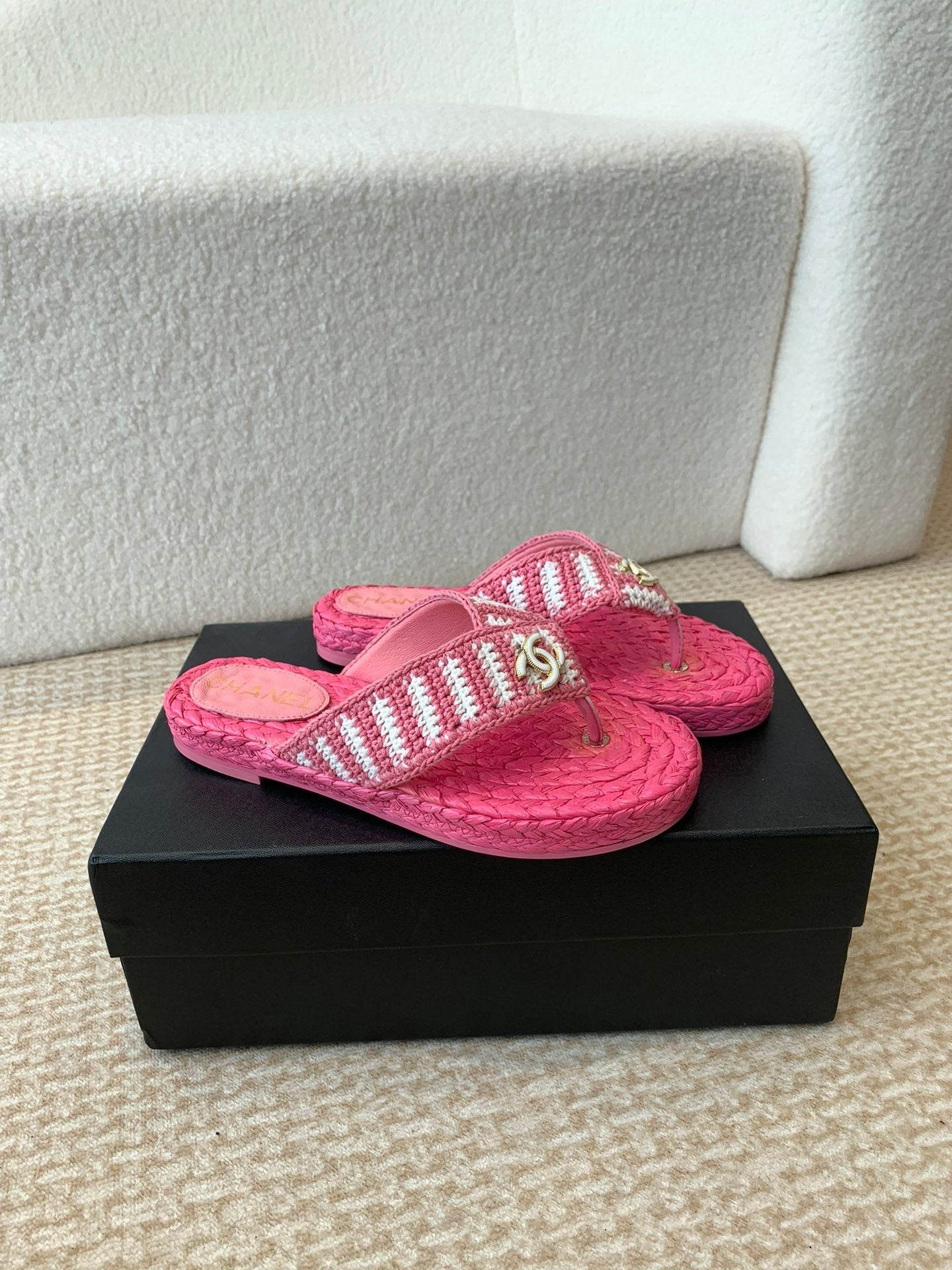 Double C Hottest Knit Flip-Flops Bright Pink - 35