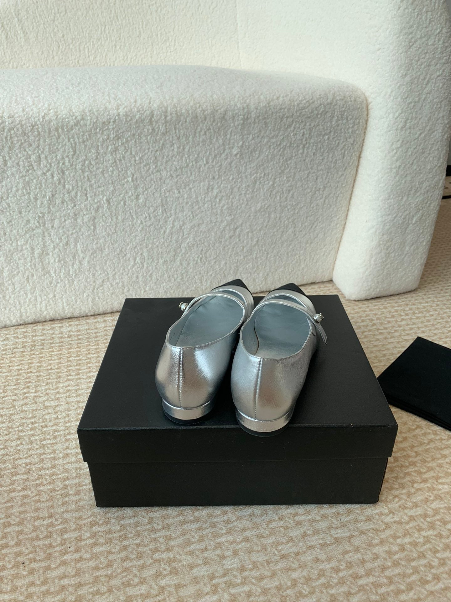 Pointed Toe Mary Jane Shoes Silver Mix Black Lambskin - 35