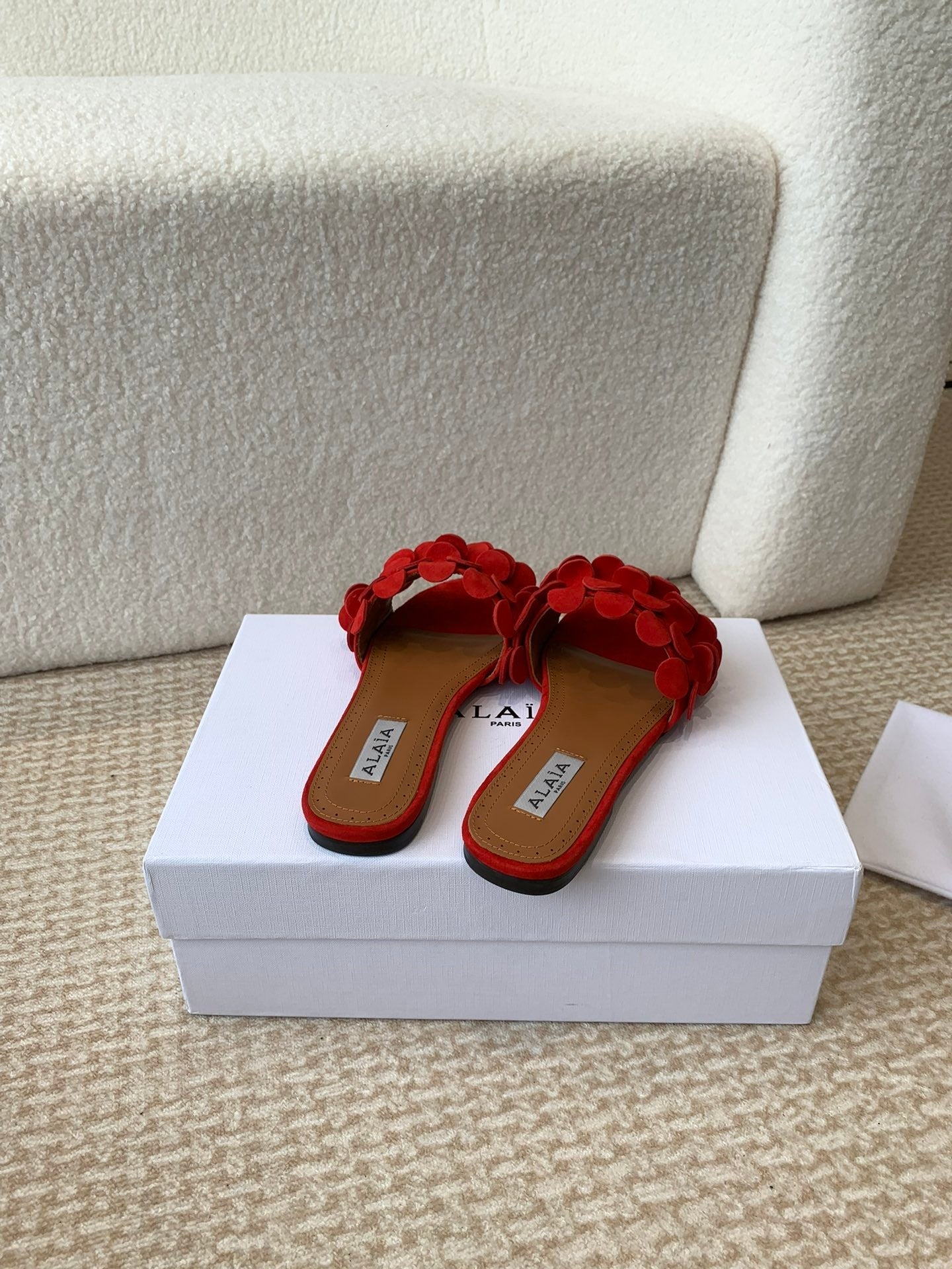 ALAIA FLAT MULE IN CHERRY RED SUEDE - 35