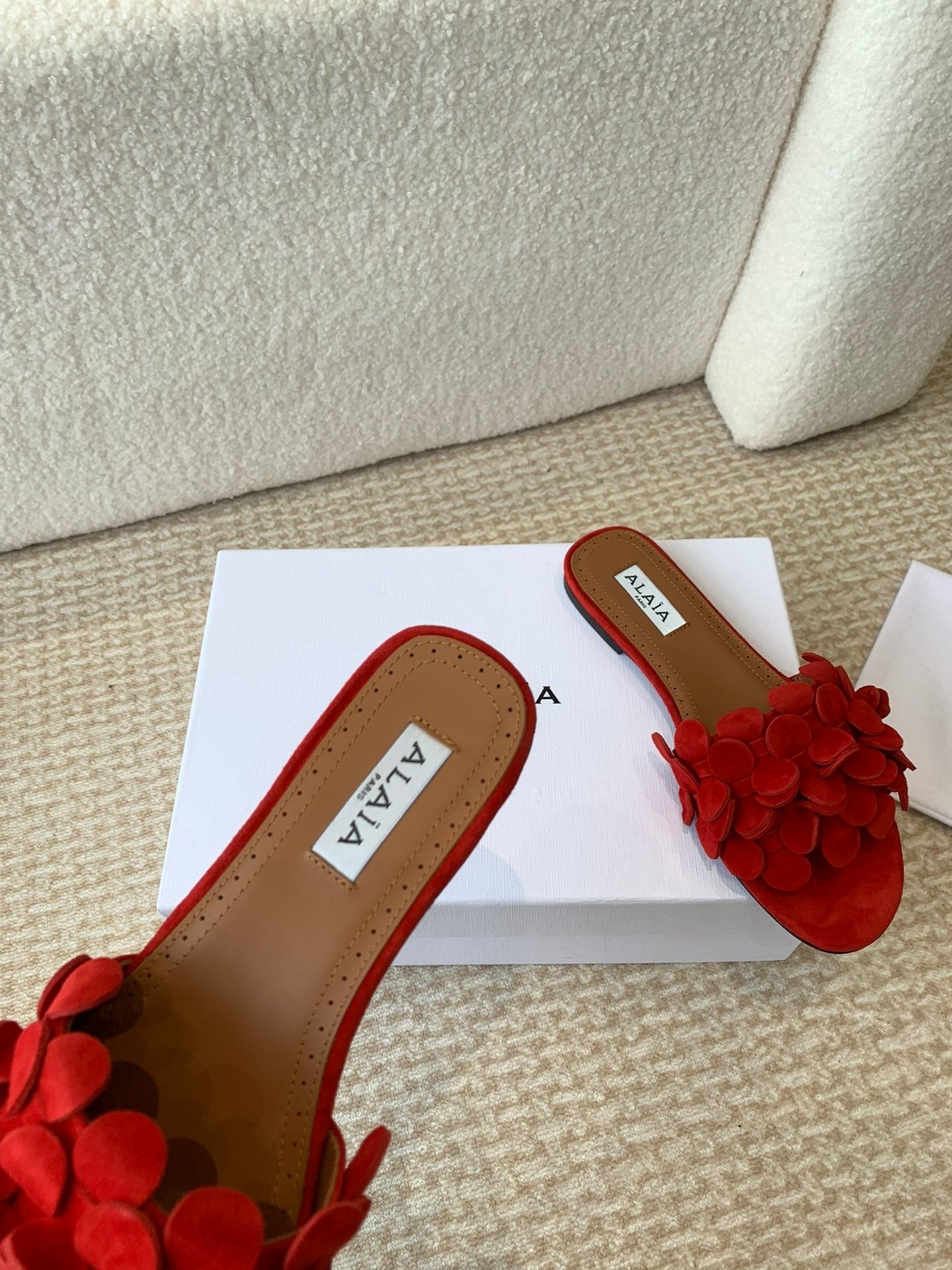 ALAIA FLAT MULE IN CHERRY RED SUEDE - 35