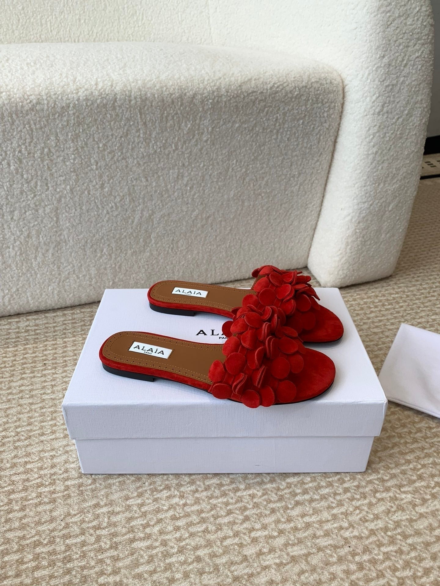 ALAIA FLAT MULE IN CHERRY RED SUEDE - 35