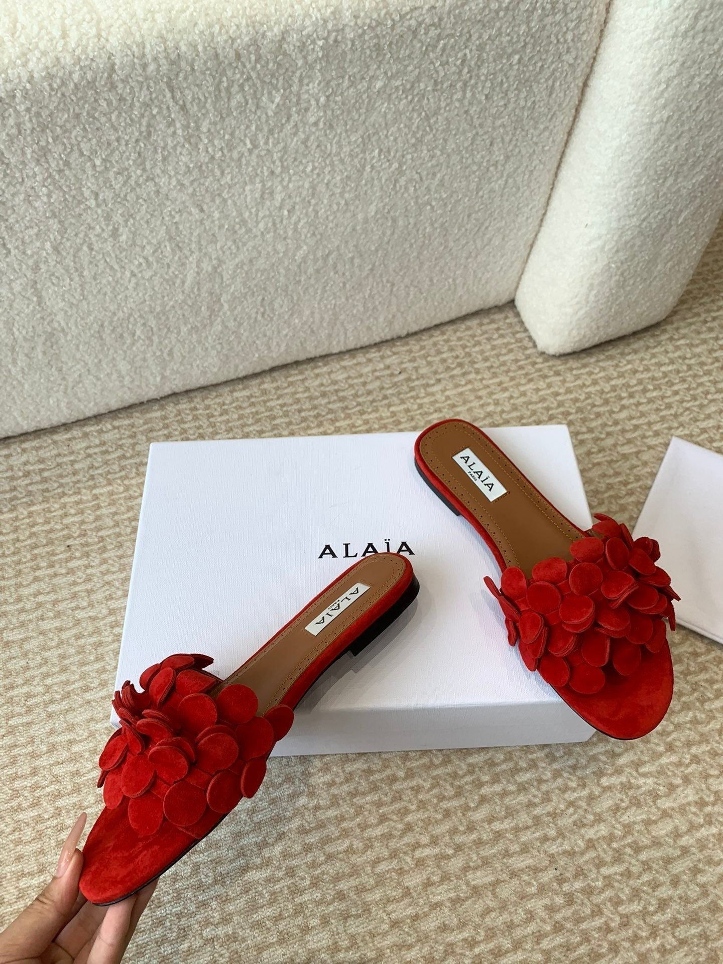 ALAIA FLAT MULE IN CHERRY RED SUEDE - 35