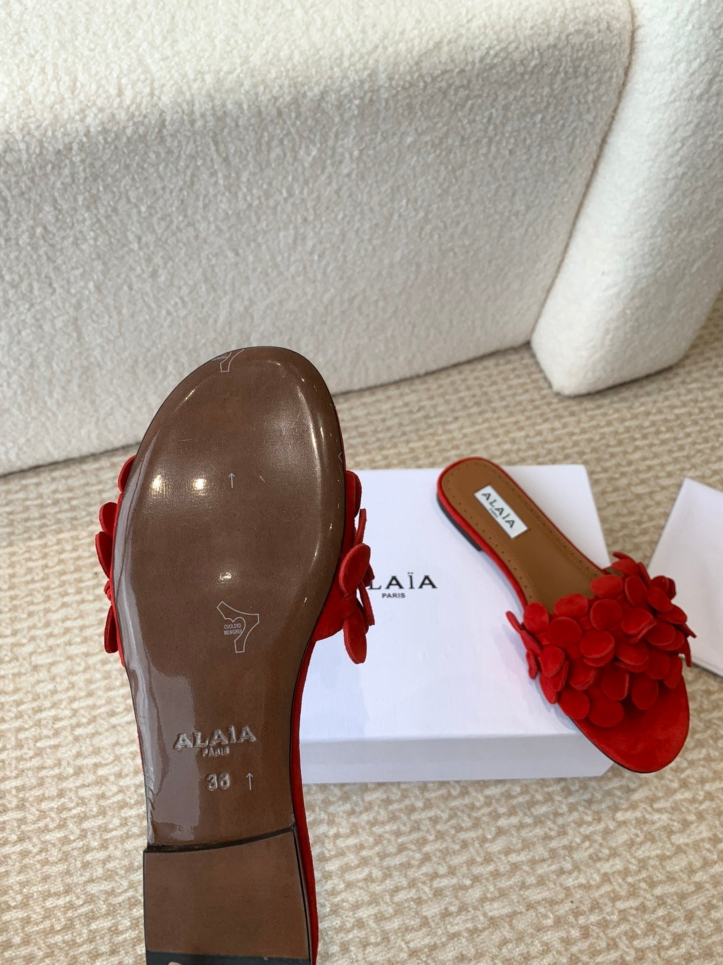 ALAIA FLAT MULE IN CHERRY RED SUEDE - 35