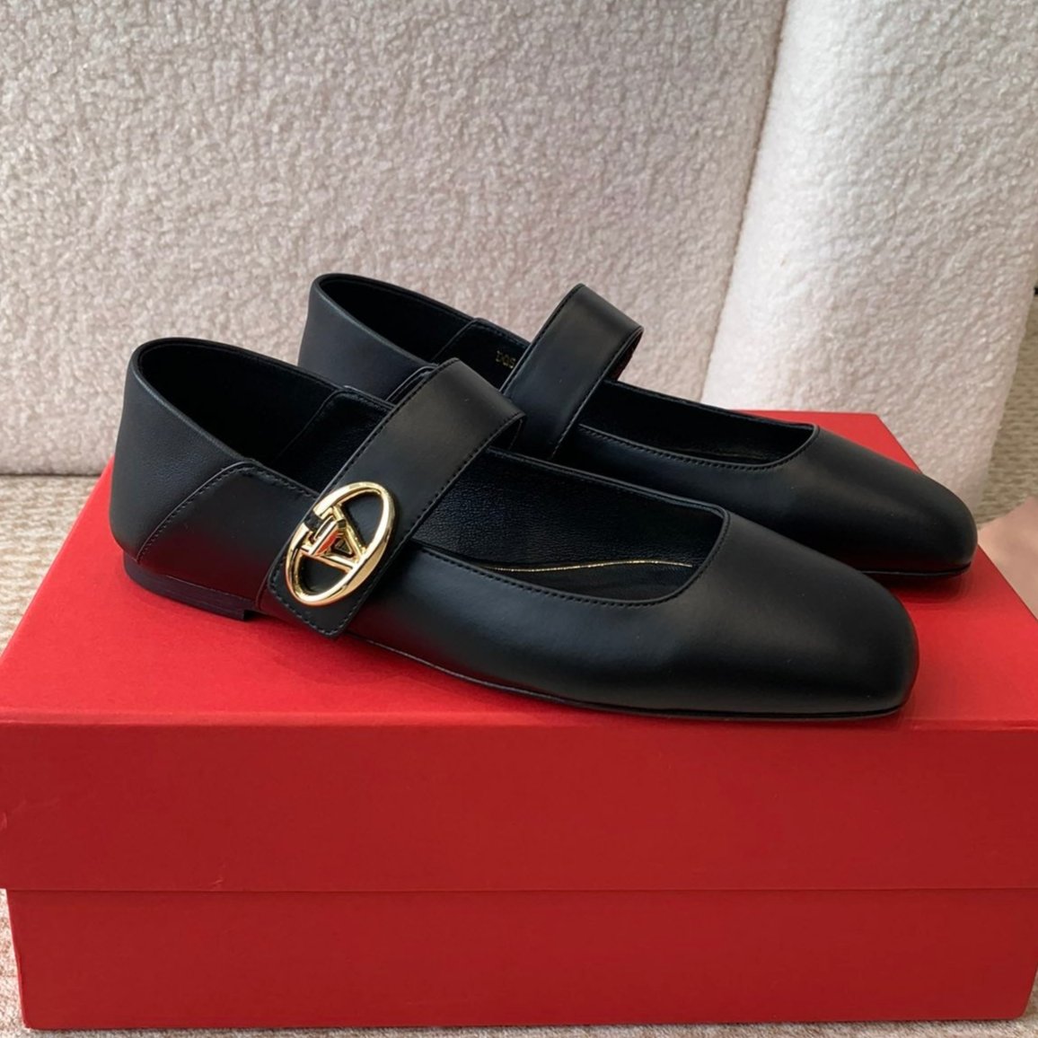 VLOGO LOCKER MARY-JANE BALLERINA IN BLACK CALFSKIN - 35