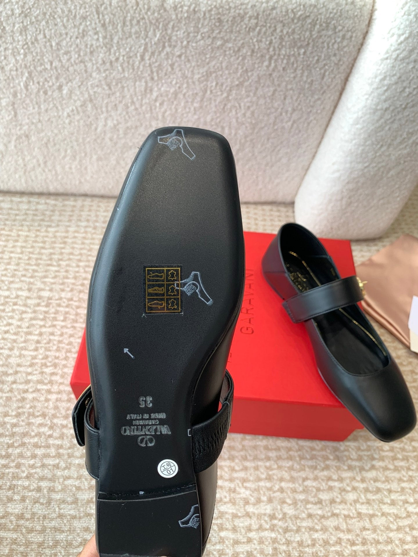 VLOGO LOCKER MARY-JANE BALLERINA IN BLACK CALFSKIN - 35
