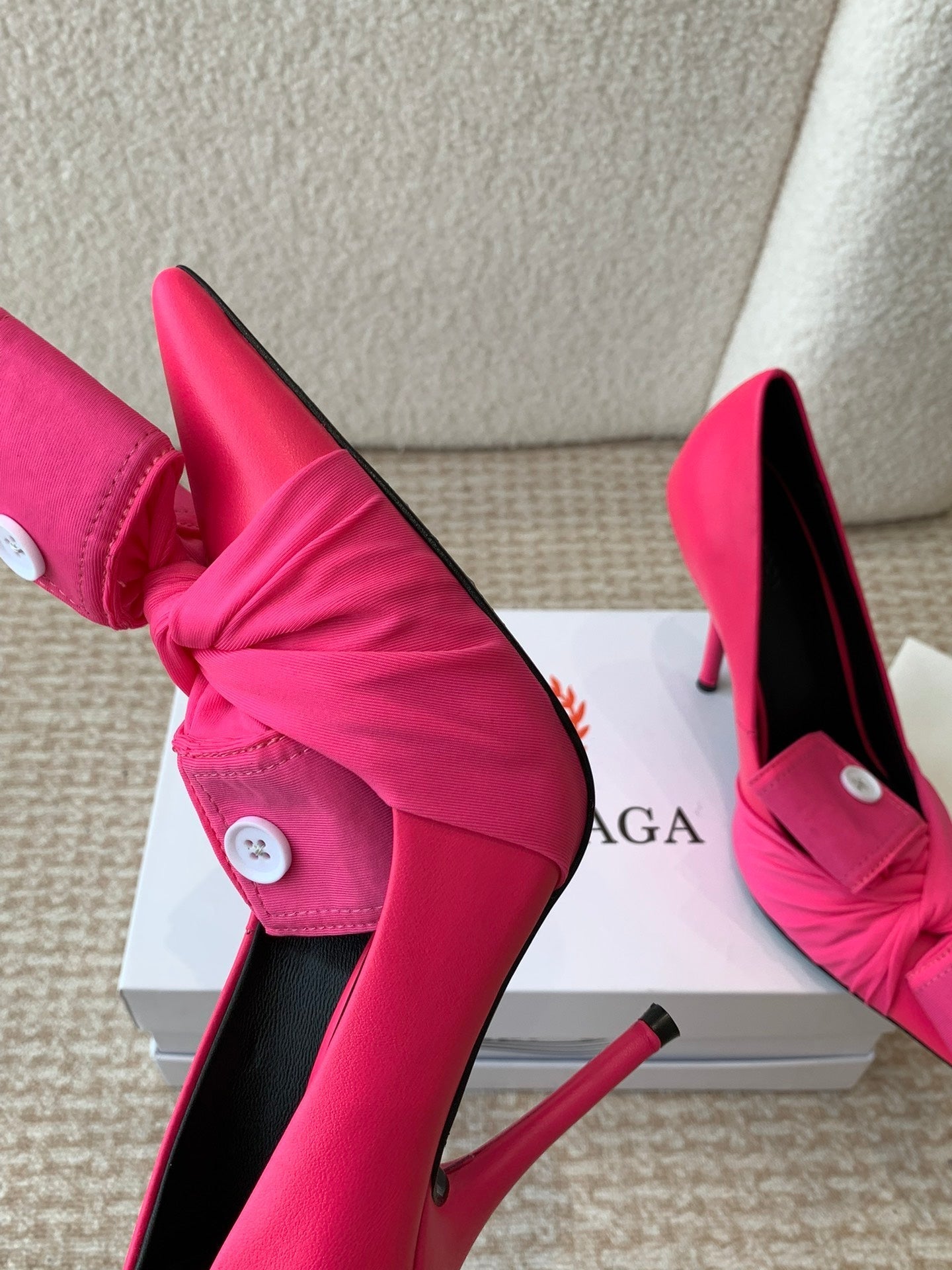 KNIFE CHEMISE HIGH PUMPS IN BRIGHT PINK COTTON AND CALFSKIN - 34