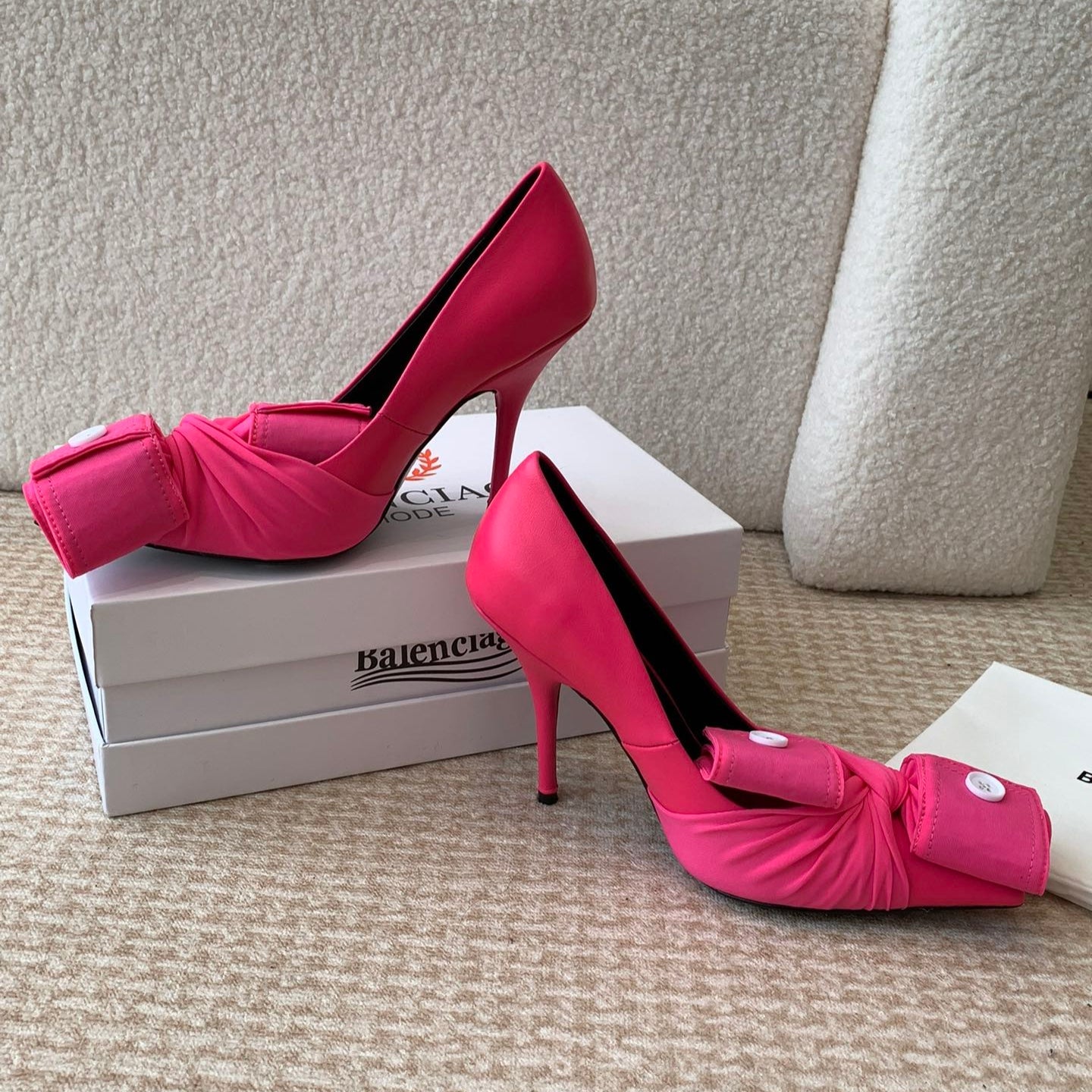 KNIFE CHEMISE HIGH PUMPS IN BRIGHT PINK COTTON AND CALFSKIN - 34