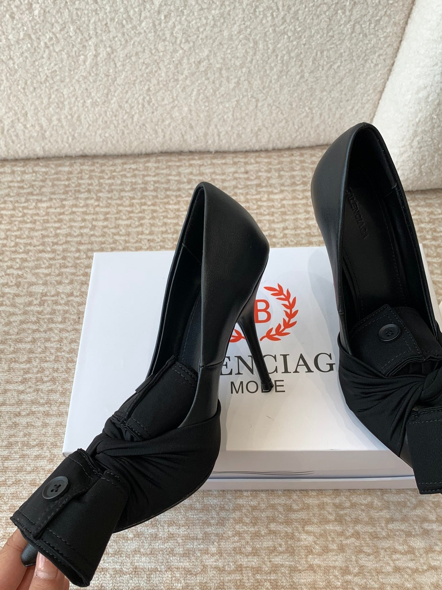KNIFE CHEMISE HIGH PUMPS IN BLACK COTTON AND CALFSKIN - 34