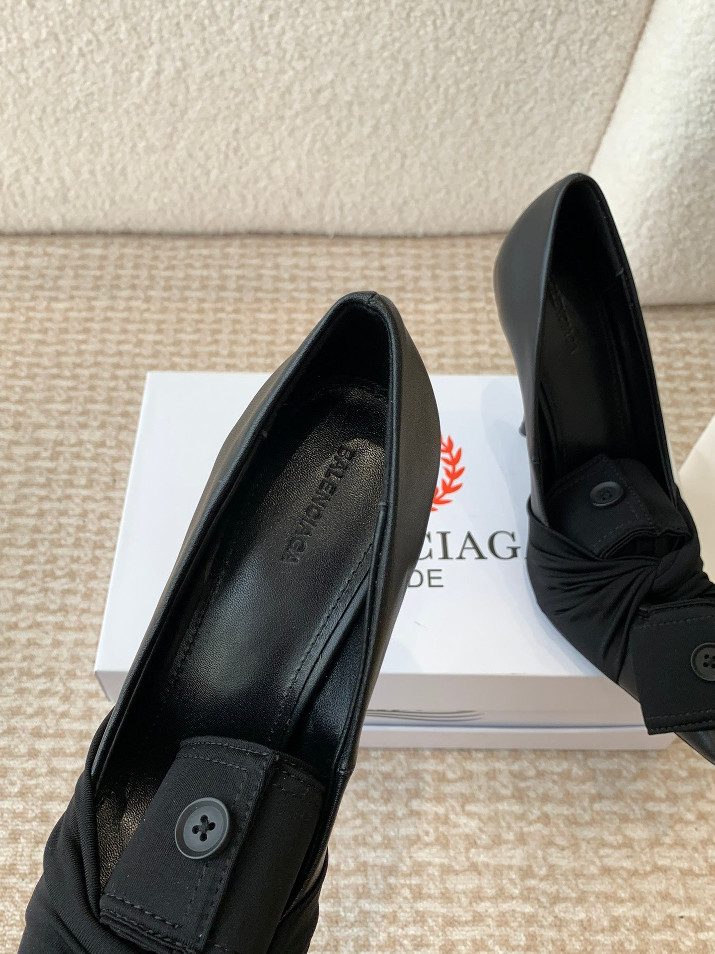 KNIFE CHEMISE HIGH PUMPS IN BLACK COTTON AND CALFSKIN - 34