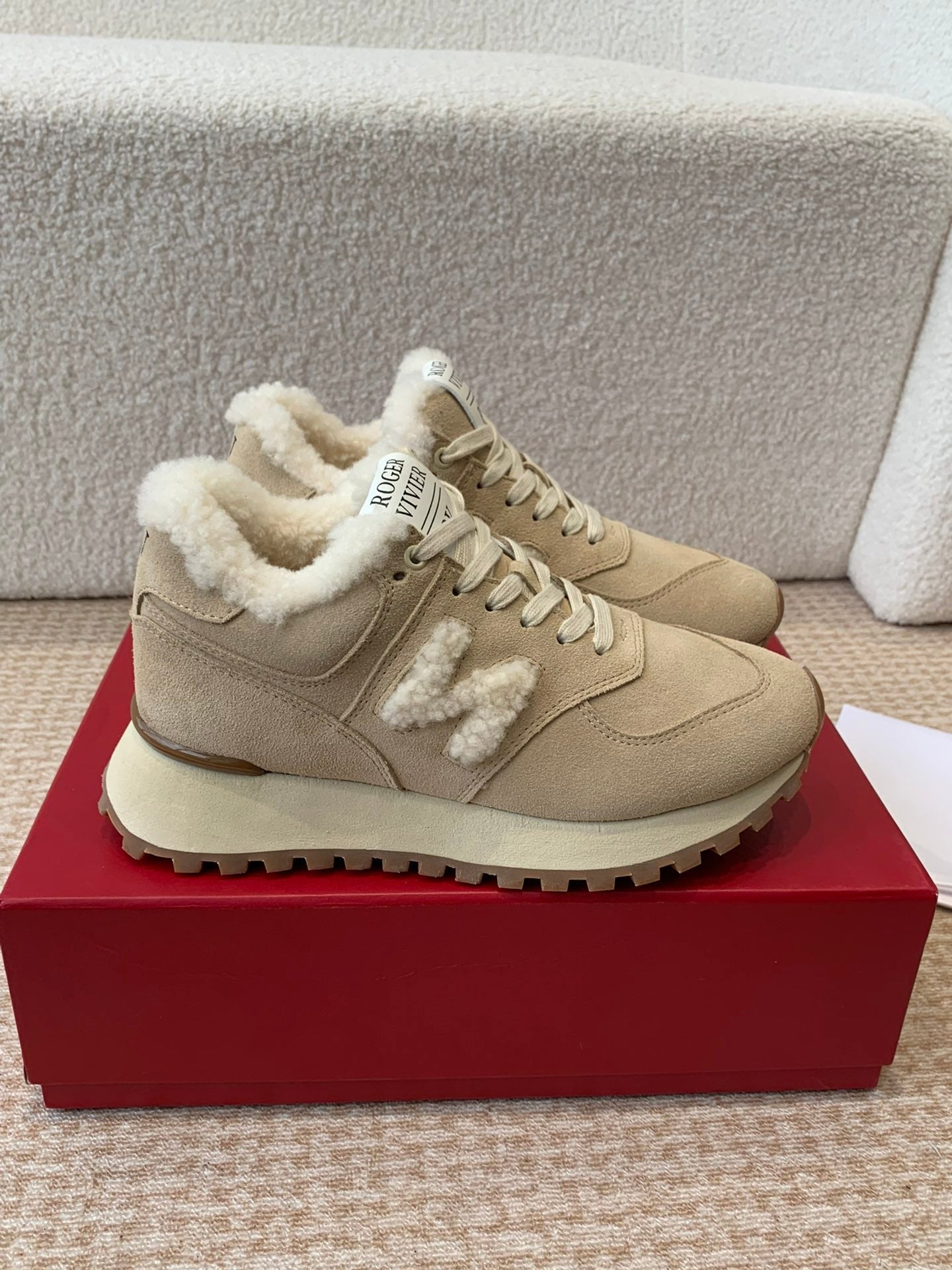 VIV' RUN SNEAKER IN LIGHT BROWN SUEDE AND SHEARLING - 34