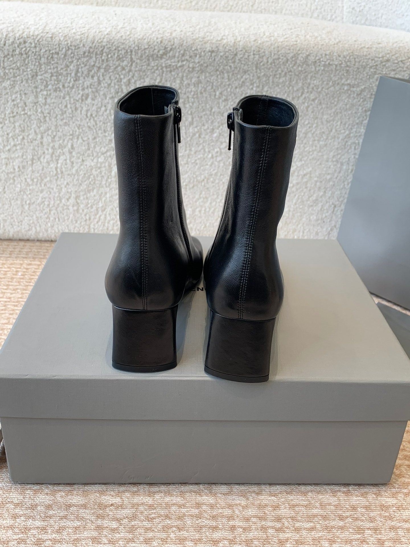 ANKLE BOOTS IN BLACK LOGO EMBOSSED SOFT SHEEPSKIN - 35