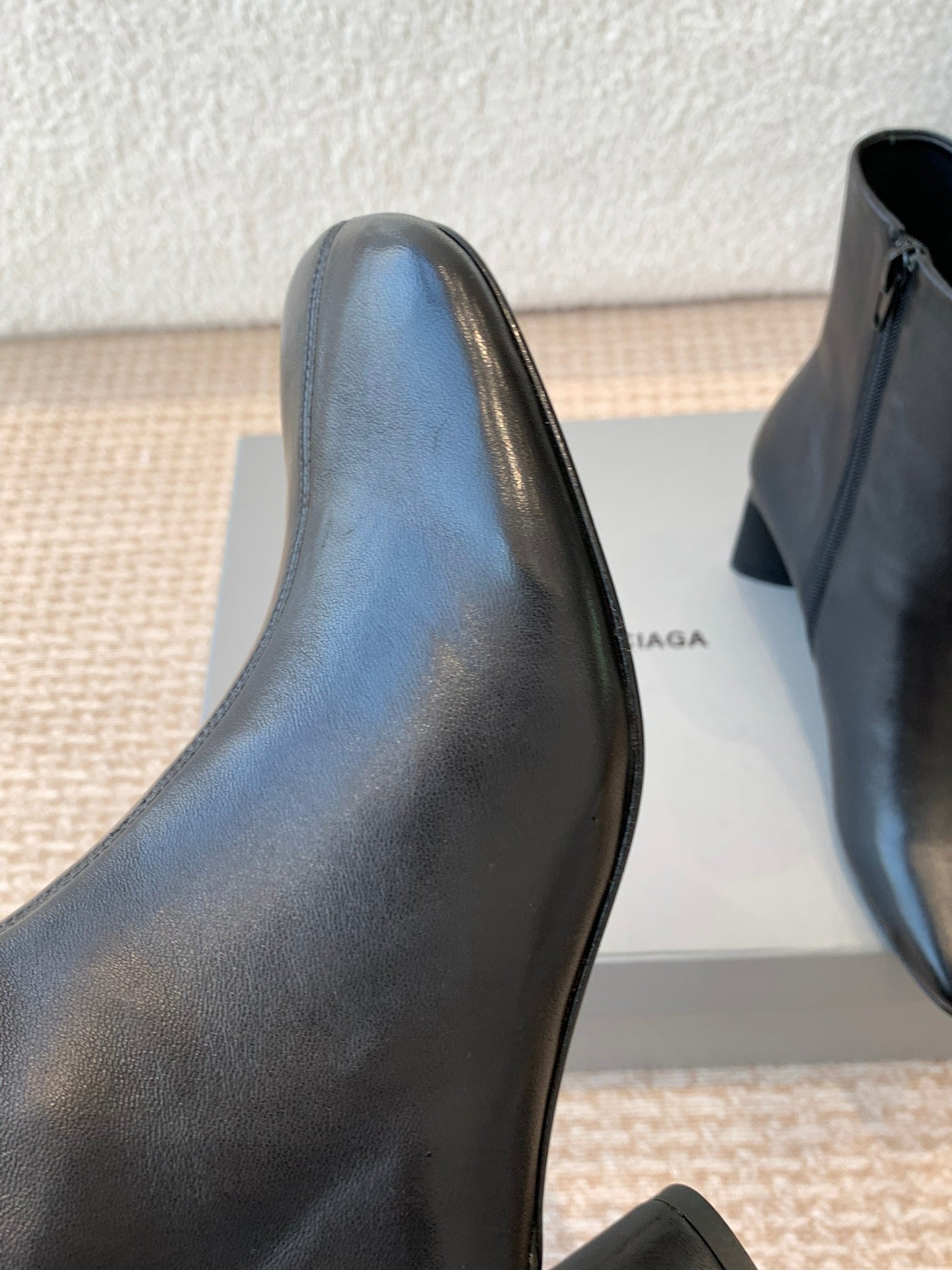 ANKLE BOOTS IN BLACK LOGO EMBOSSED SOFT SHEEPSKIN - 35