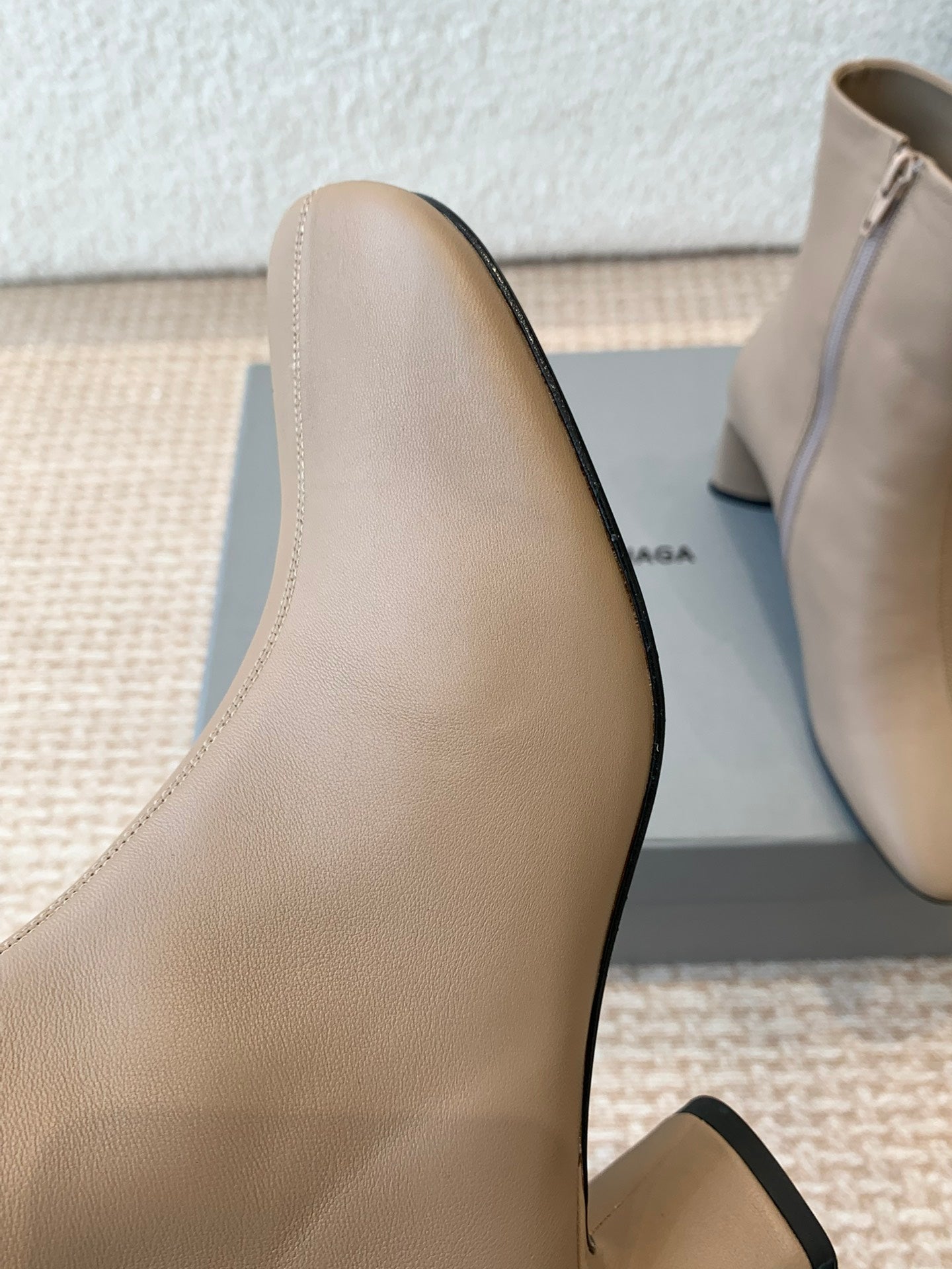 ANKLE BOOTS IN LIGHT BROWN LOGO EMBOSSED SOFT SHEEPSKIN - 35