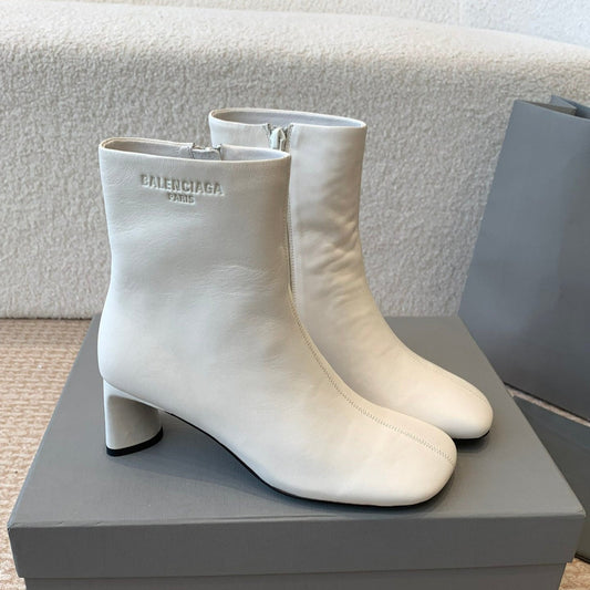 ANKLE BOOTS IN WHITE LOGO EMBOSSED SOFT SHEEPSKIN - 35