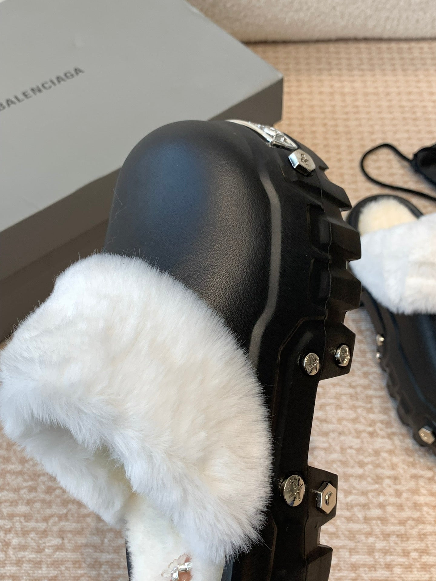PLATFORM MULES IN BLACK RUBBER MIX RABBIT FUR SILVER HARDWARE - 35