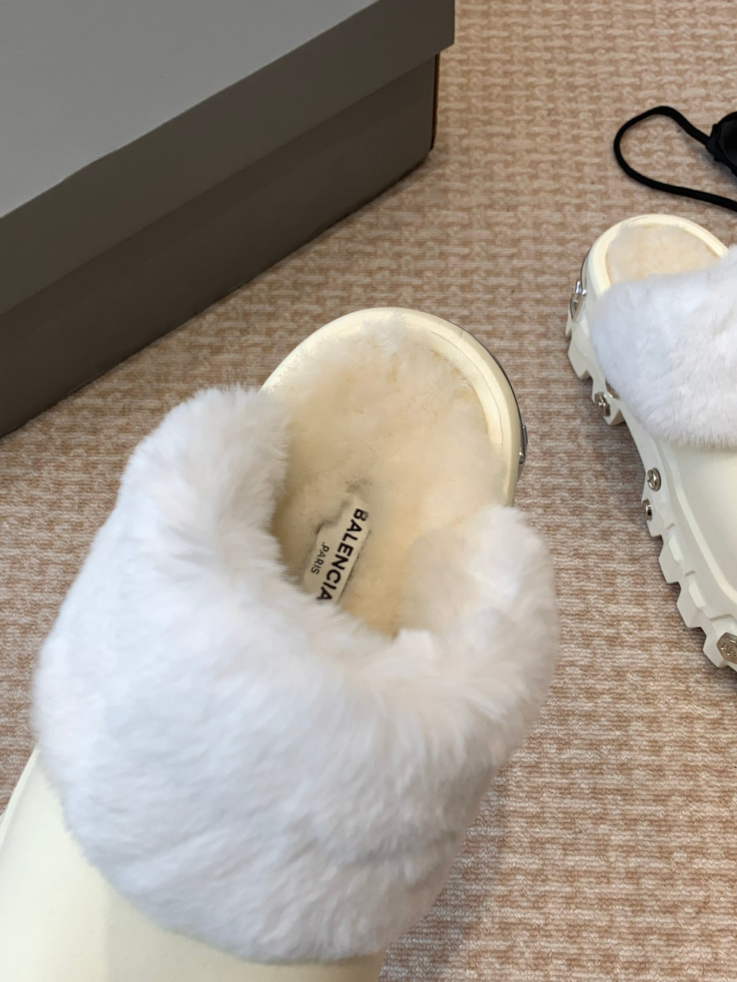 PLATFORM MULES IN BEIGE RUBBER MIX RABBIT FUR SILVER HARDWARE - 35