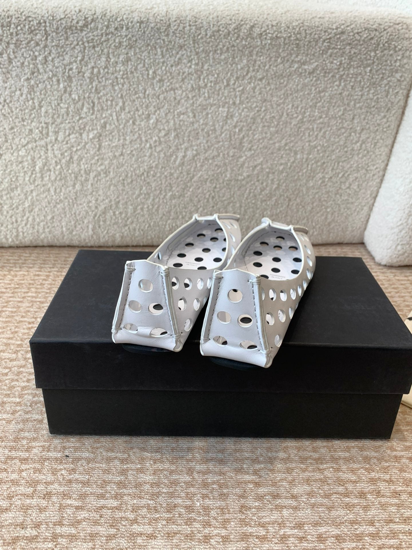 PERFO BALLET FLATS IN WHITE CALFSKIN - 35
