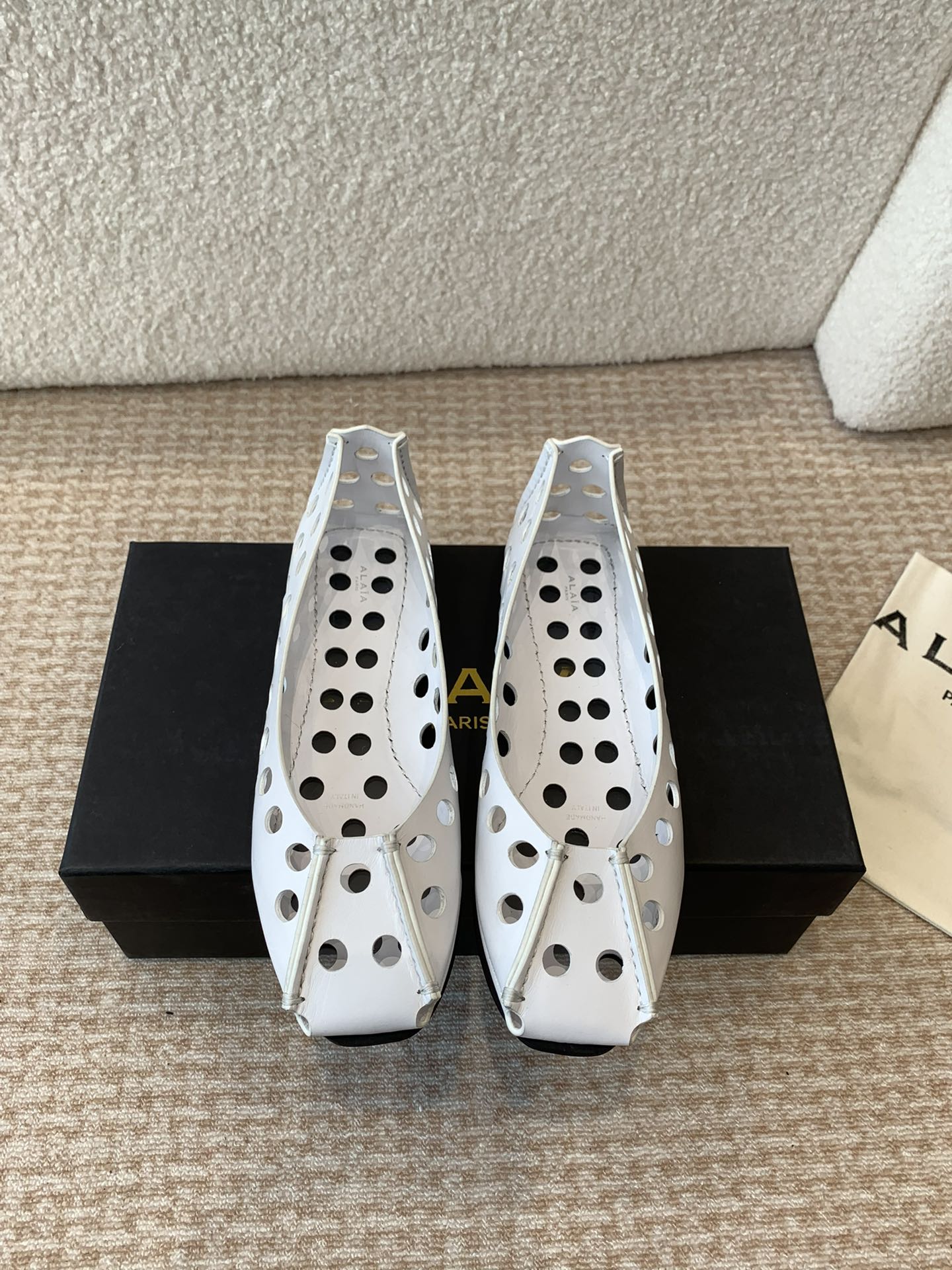 PERFO BALLET FLATS IN WHITE CALFSKIN - 35
