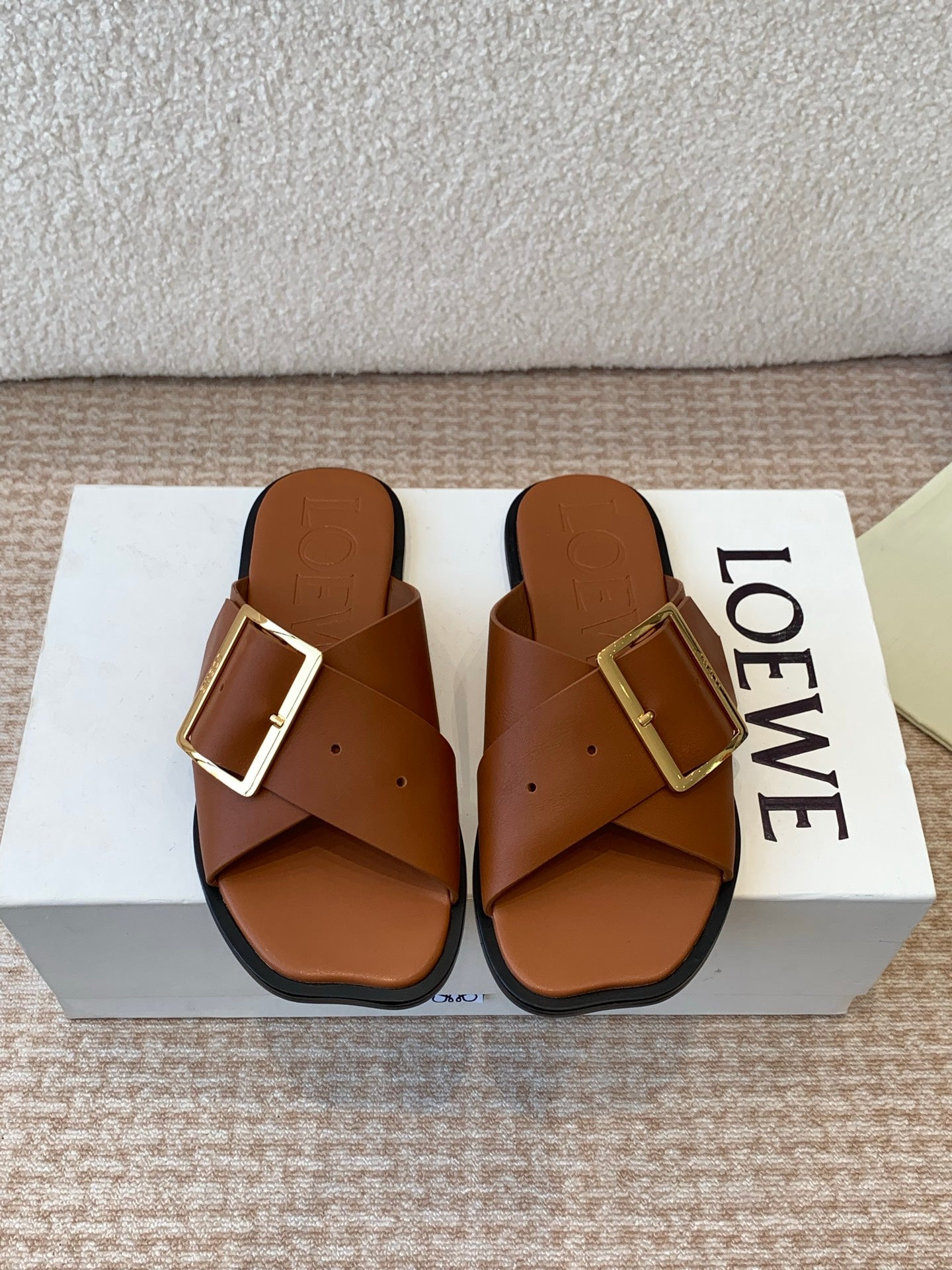 PETAL BELT FLAT SANDAL IN BRONZE BROWN CALFSKIN - 35