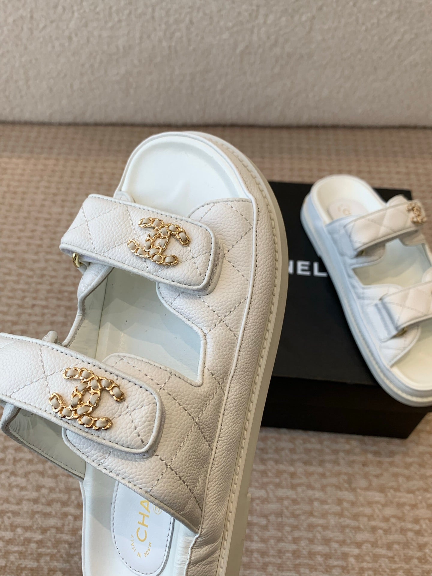 DAD SANDAL IN WHITE SHEEPSKIN MULE - 35