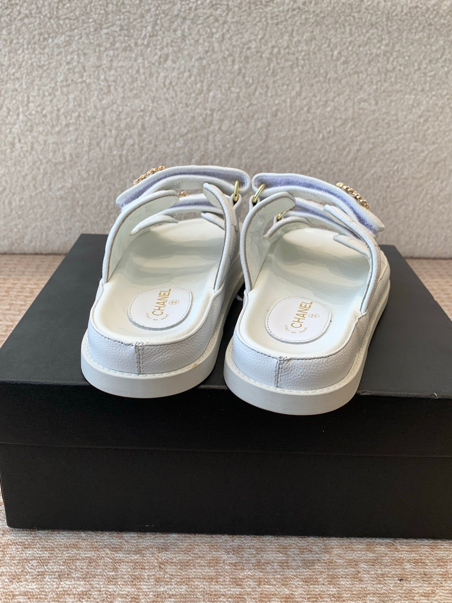 DAD SANDAL IN WHITE SHEEPSKIN MULE - 35