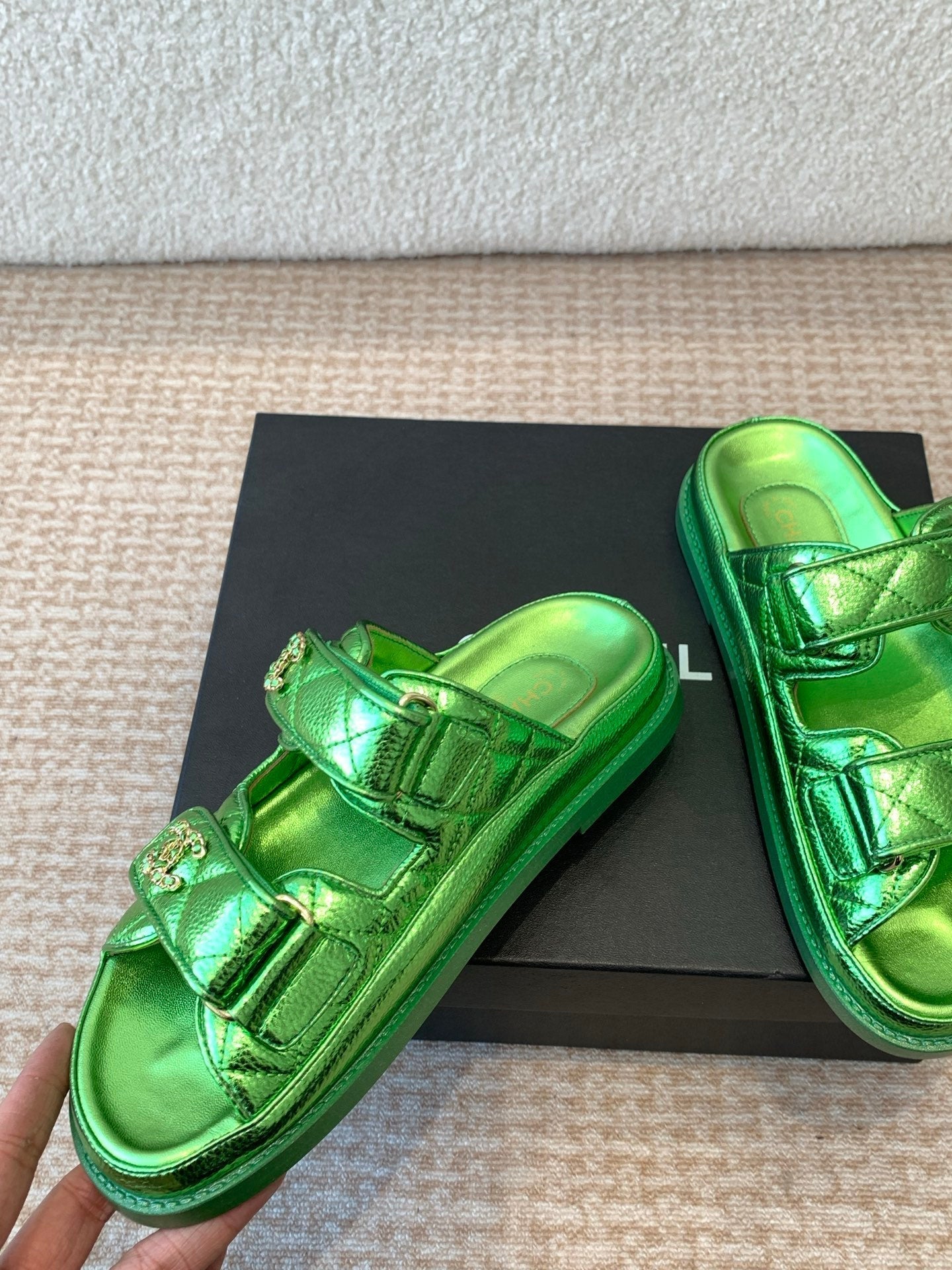 DAD SANDAL IN EMERALD GREEN SHEEPSKIN MULE - 35