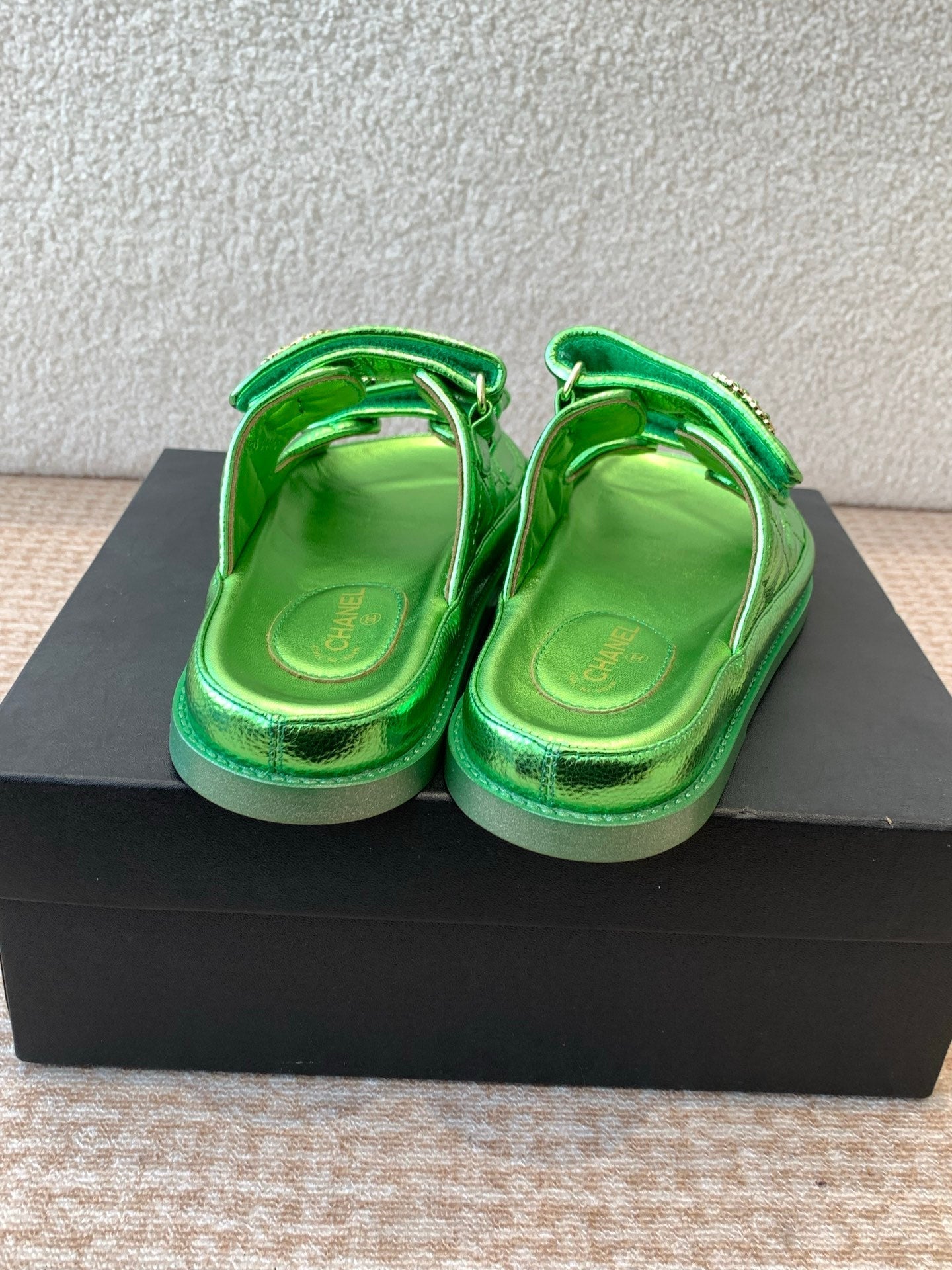 DAD SANDAL IN EMERALD GREEN SHEEPSKIN MULE - 35