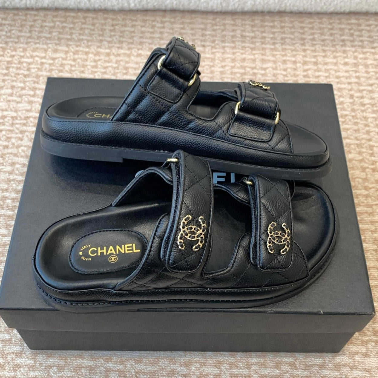 DAD SANDAL IN BLACK SHEEPSKIN MULE - 35