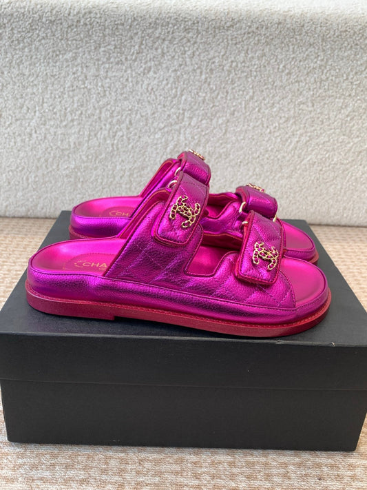 ШКІРЯНІ ШЛЬОПАНЦІ DAD SANDAL КОЛЬОРУ ПУРПУРНОЇ МАГЕНТИ - 35