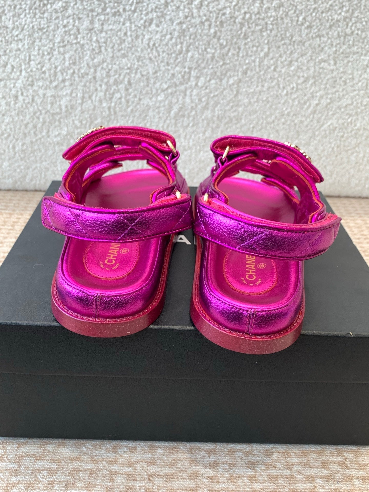 DAD SANDAL IN MAGENTA PURPLE SHEEPSKIN - 35